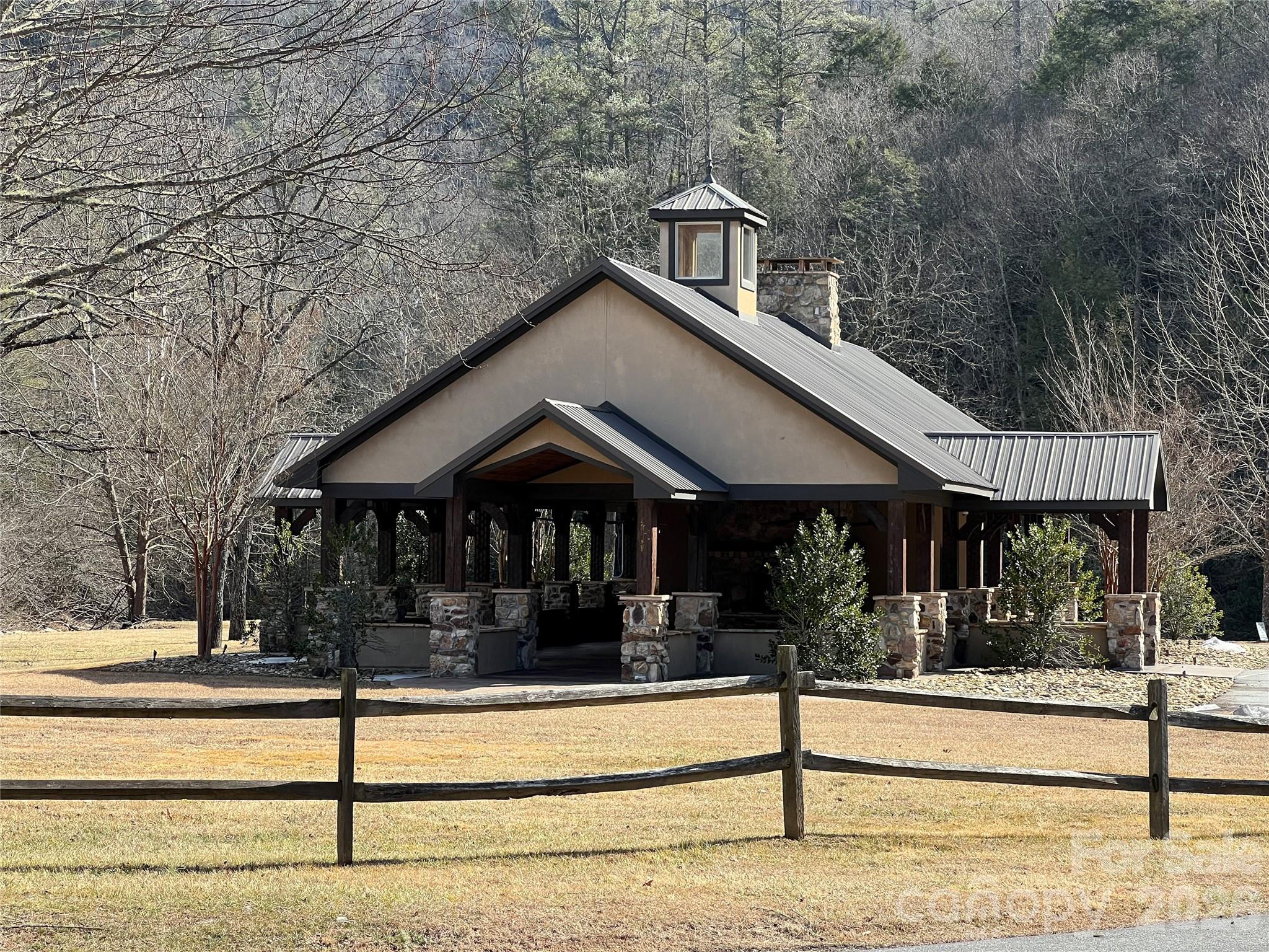 Timber Rock - Land