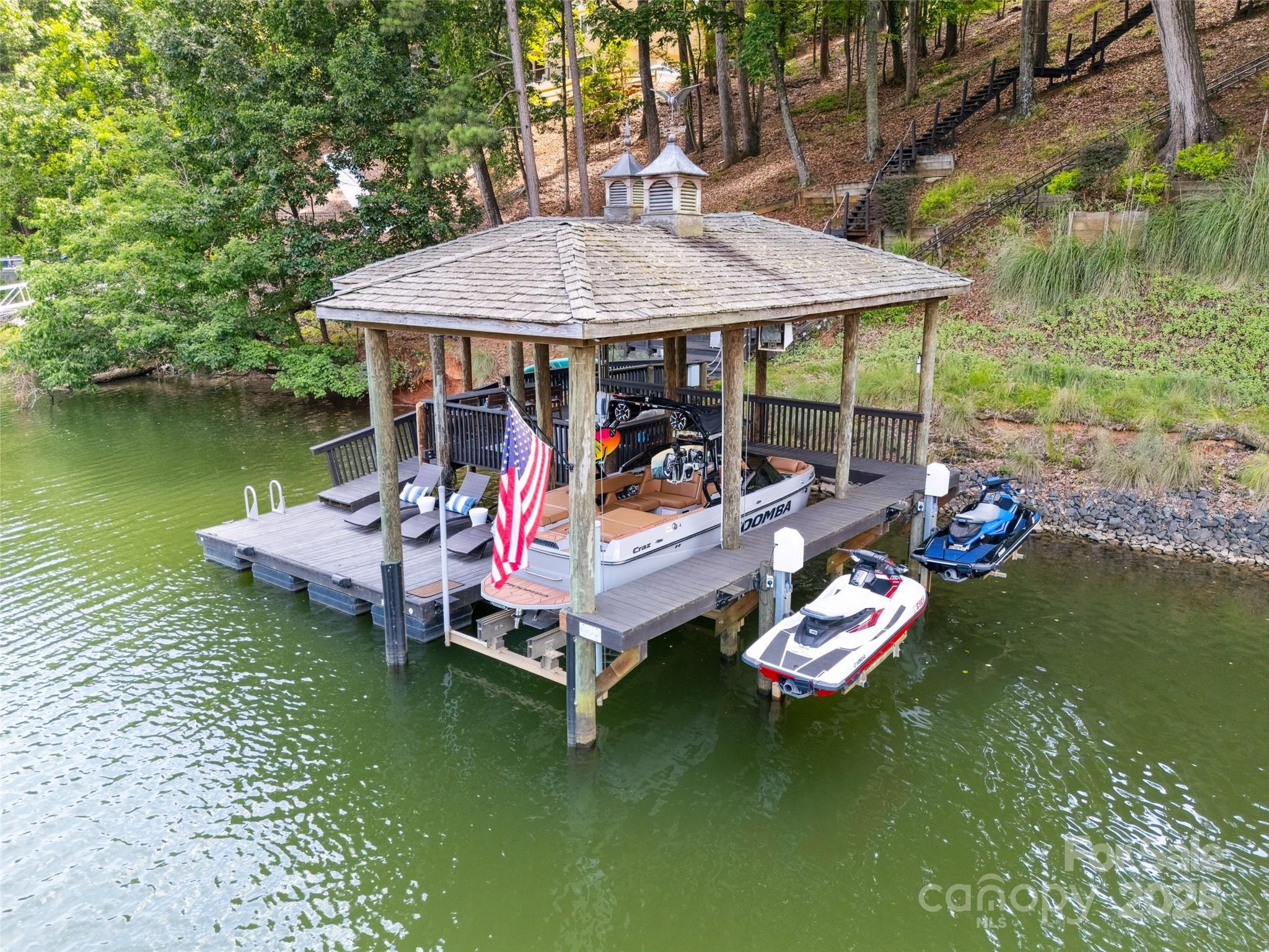 Tega Cay - Residential