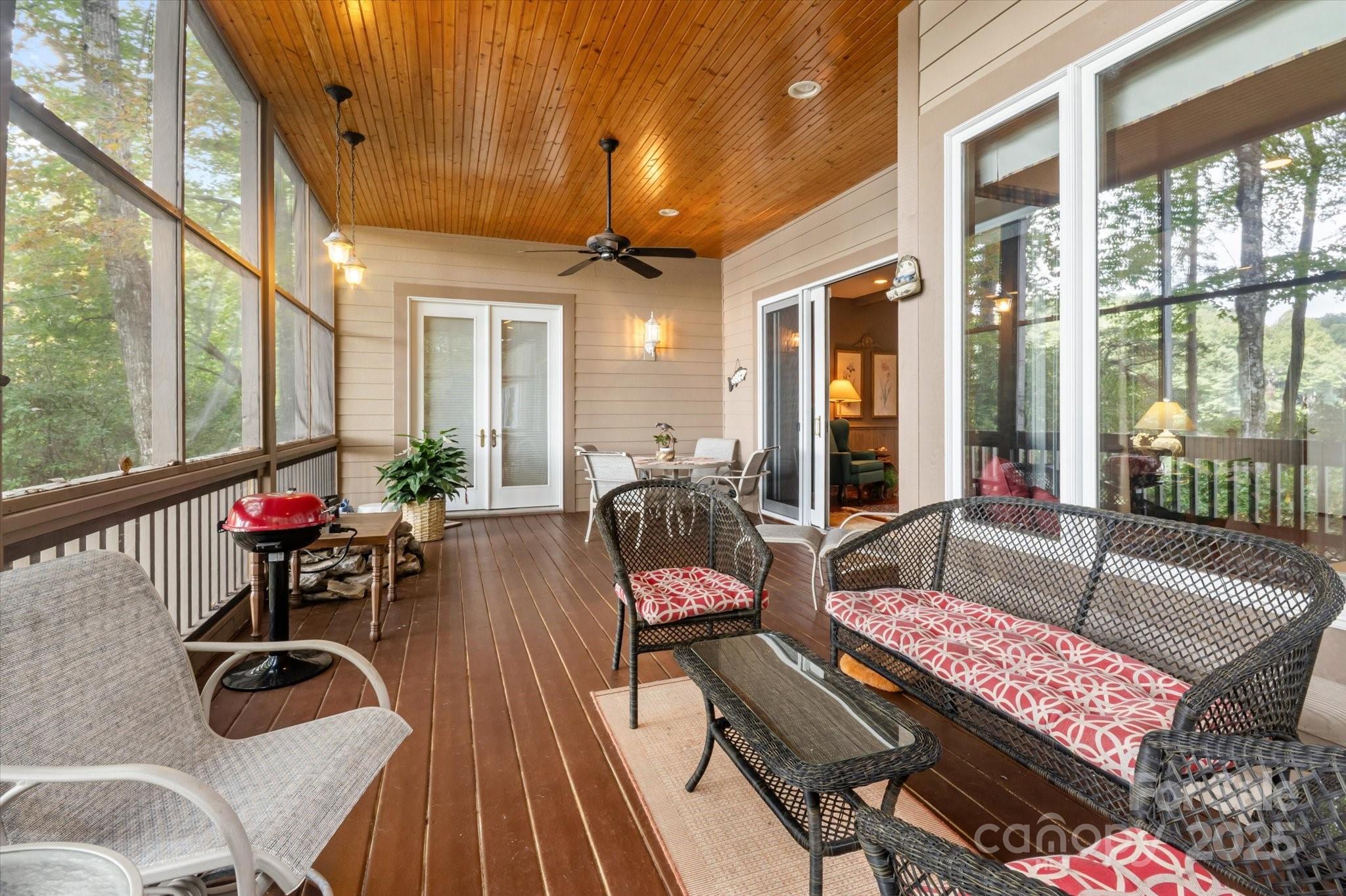 Connestee Falls - Residential