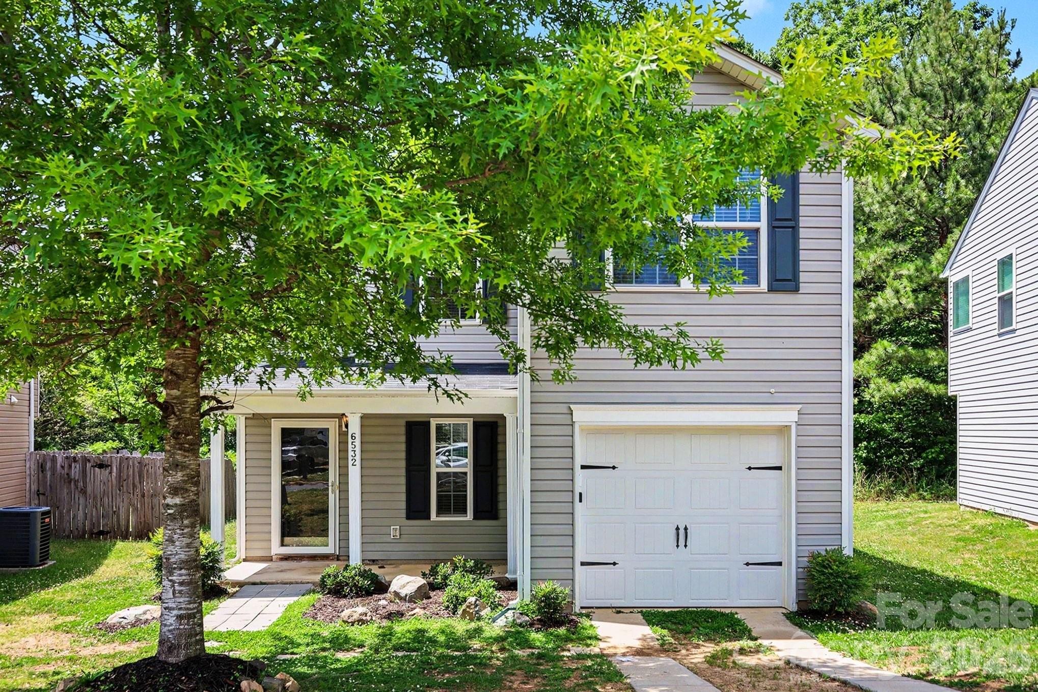 This 3-bedroom, 2.5-bathroom home is located in the Pennacook neighbourhood. The interior features a functional layout where the kitchen serves as a central highlight, equipped with granite countertops and black appliances.
The primary bedroom offers a spacious retreat, complete with a large walk-in closet for ample storage. Designed for ease of living, this home provides a practical and comfortable environment for a variety of lifestyles.
Ideally situated for convenience, you are located just minutes from I-485, the U.S. National Whitewater Center, and a variety of local shopping and dining options. This location offers a perfect blend of comfort and accessibility to area essentials.
Schedule your private showing today!