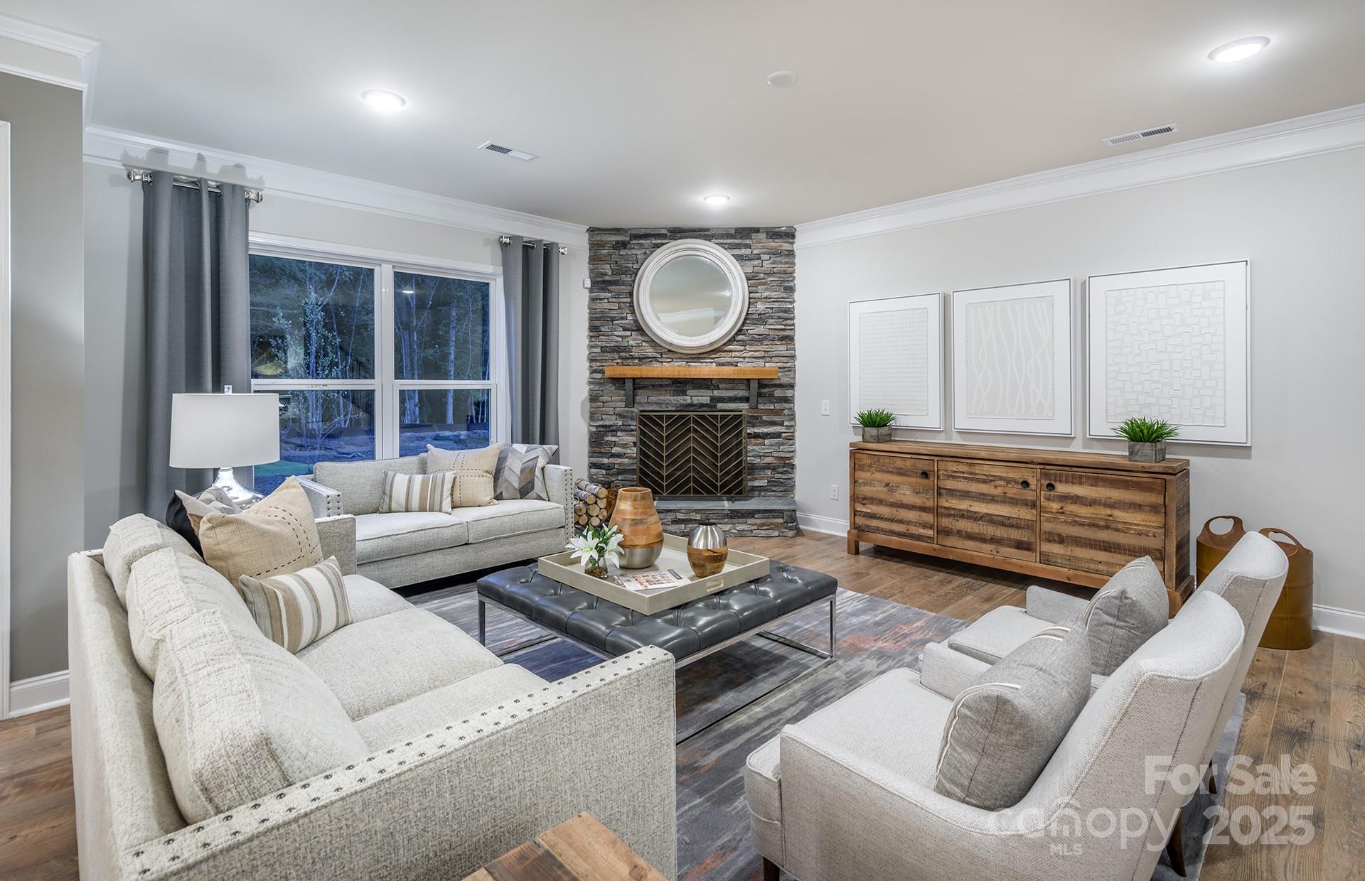 Patterson Pond - Residential