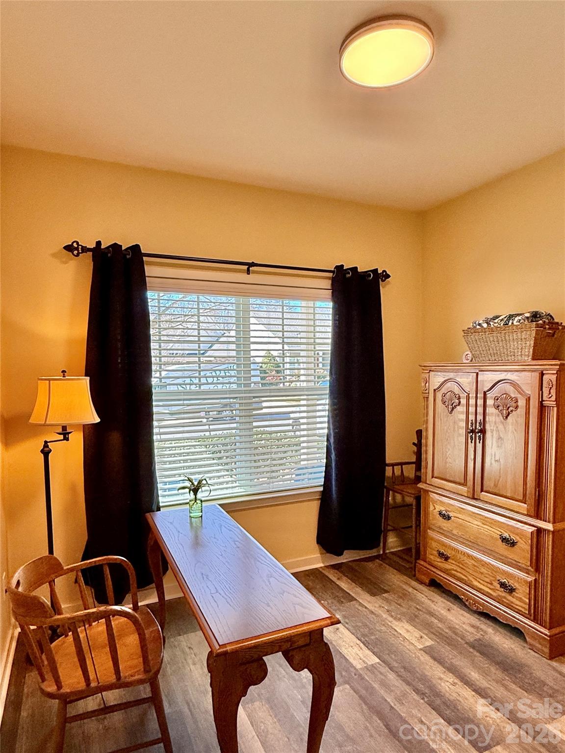 Newport Lakes - Residential