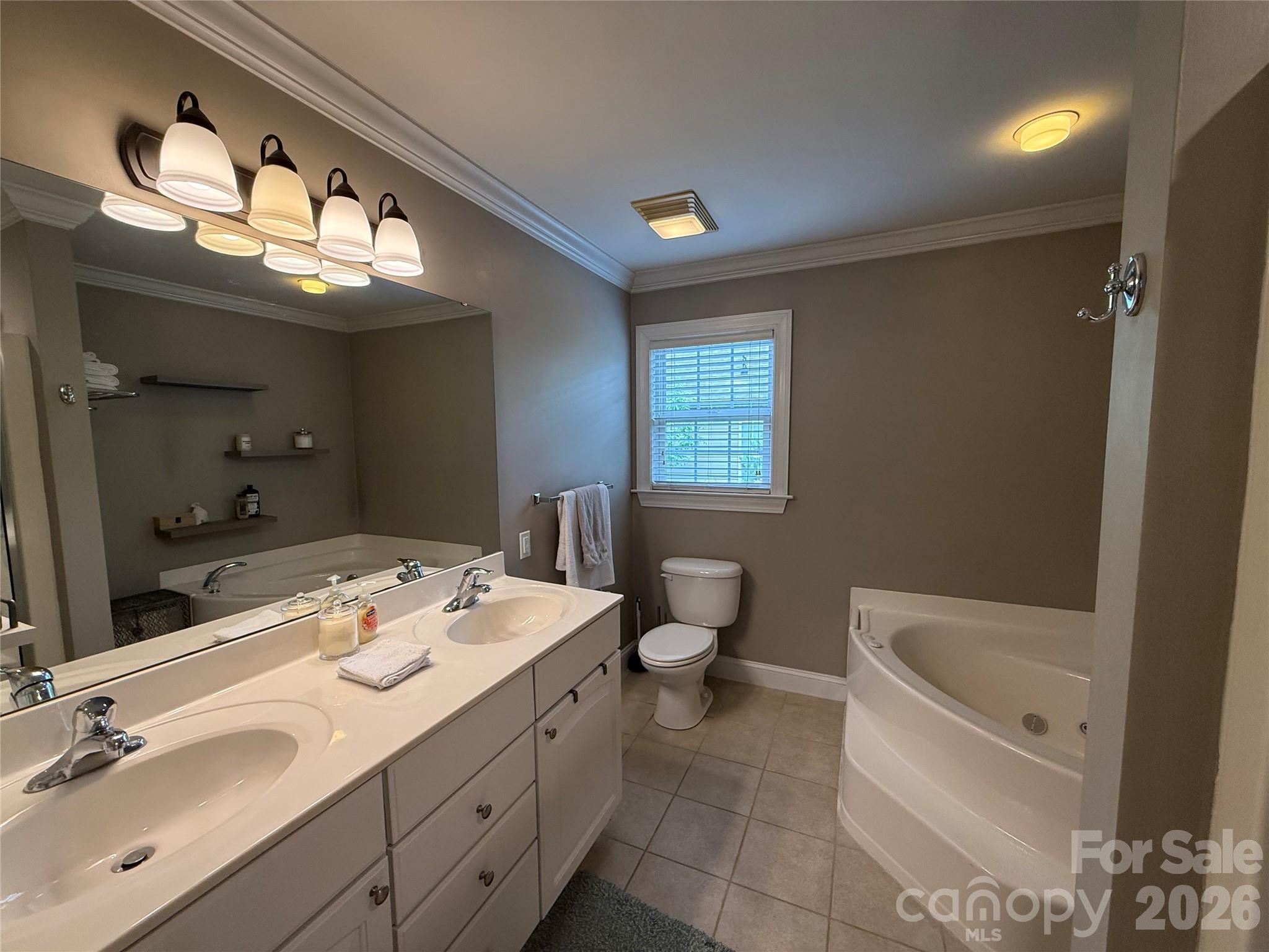 Adare Townhomes - Residential