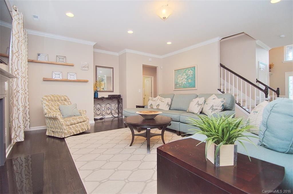 Hawks Creek - Residential