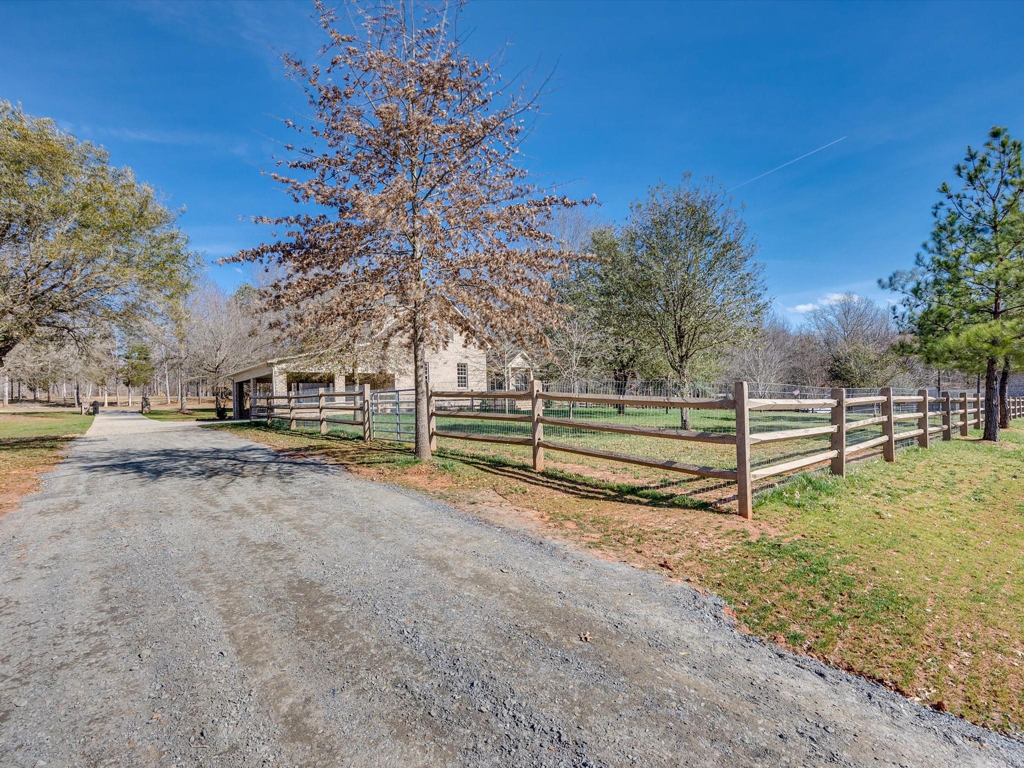 Hidden Oaks - Residential