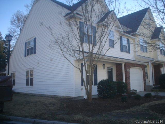 Three bedroom, 2 1/2 Ba, master down. Family room with fireplace, wood floors in family room, vaulted ceilings in all bedrooms. Large loft for office or relaxing. A great screened in back porch. End unit. So convenient to shopping, restaurants and I 77