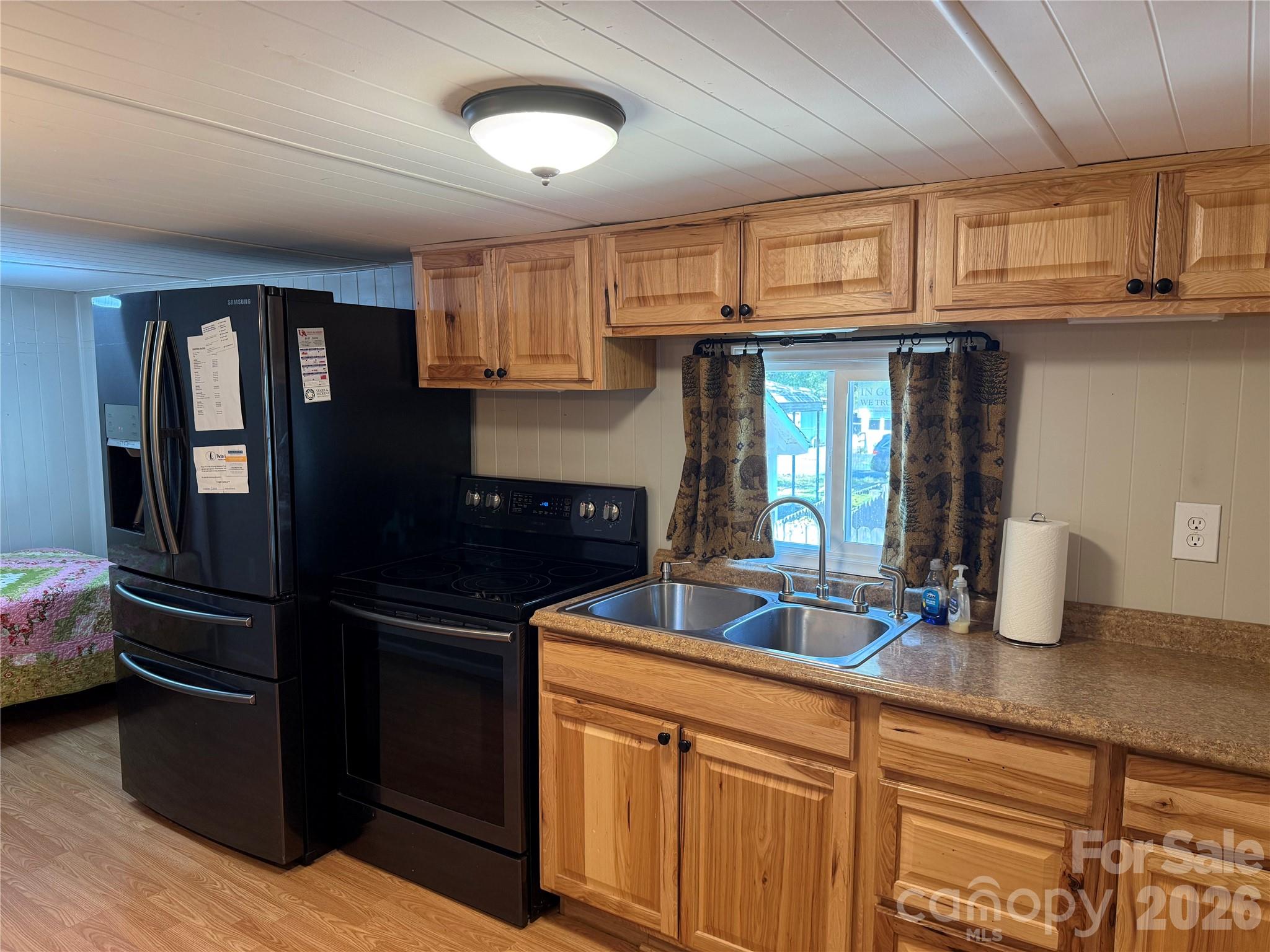 Twin Harbor - Residential