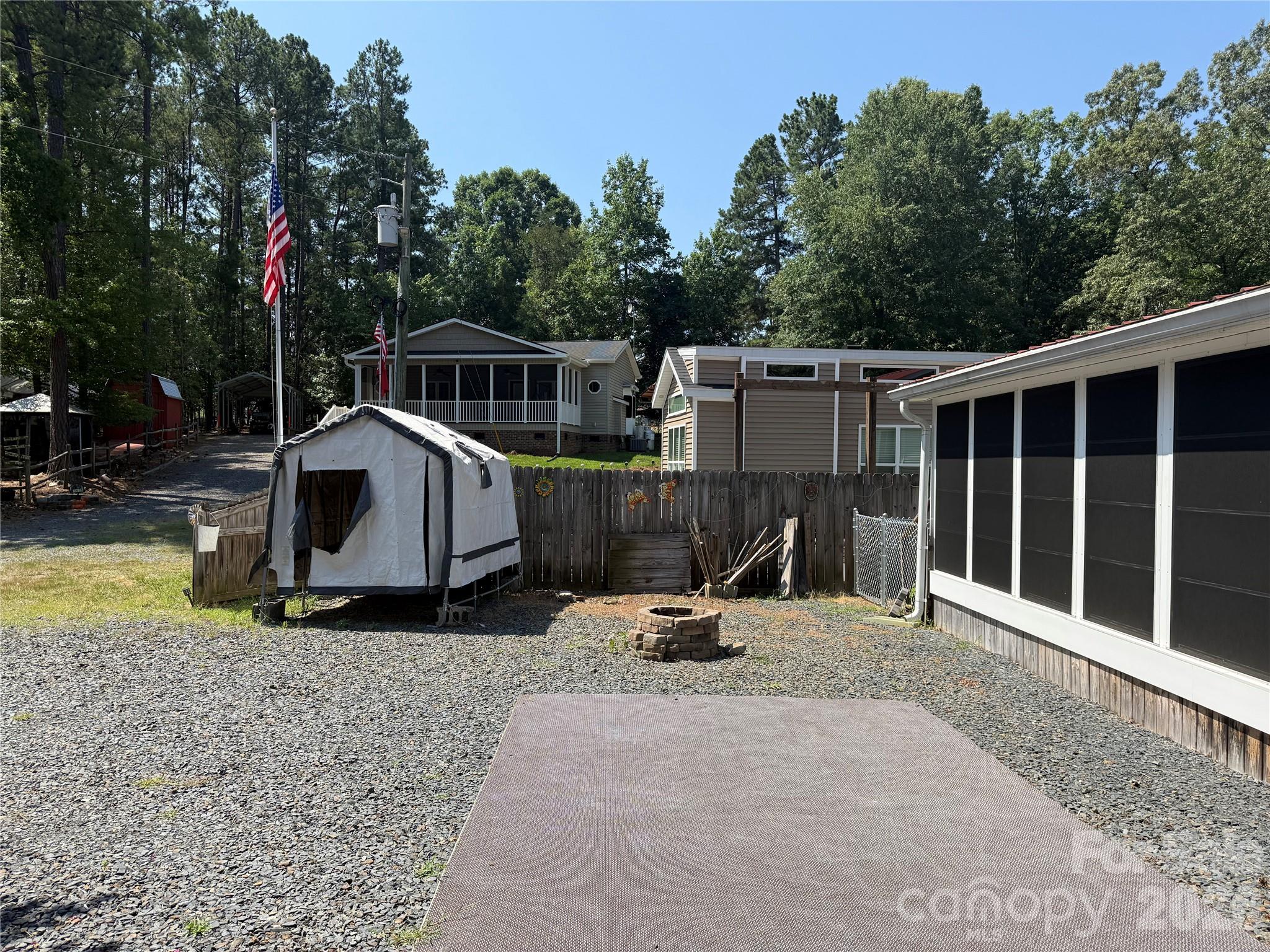 Twin Harbor - Residential