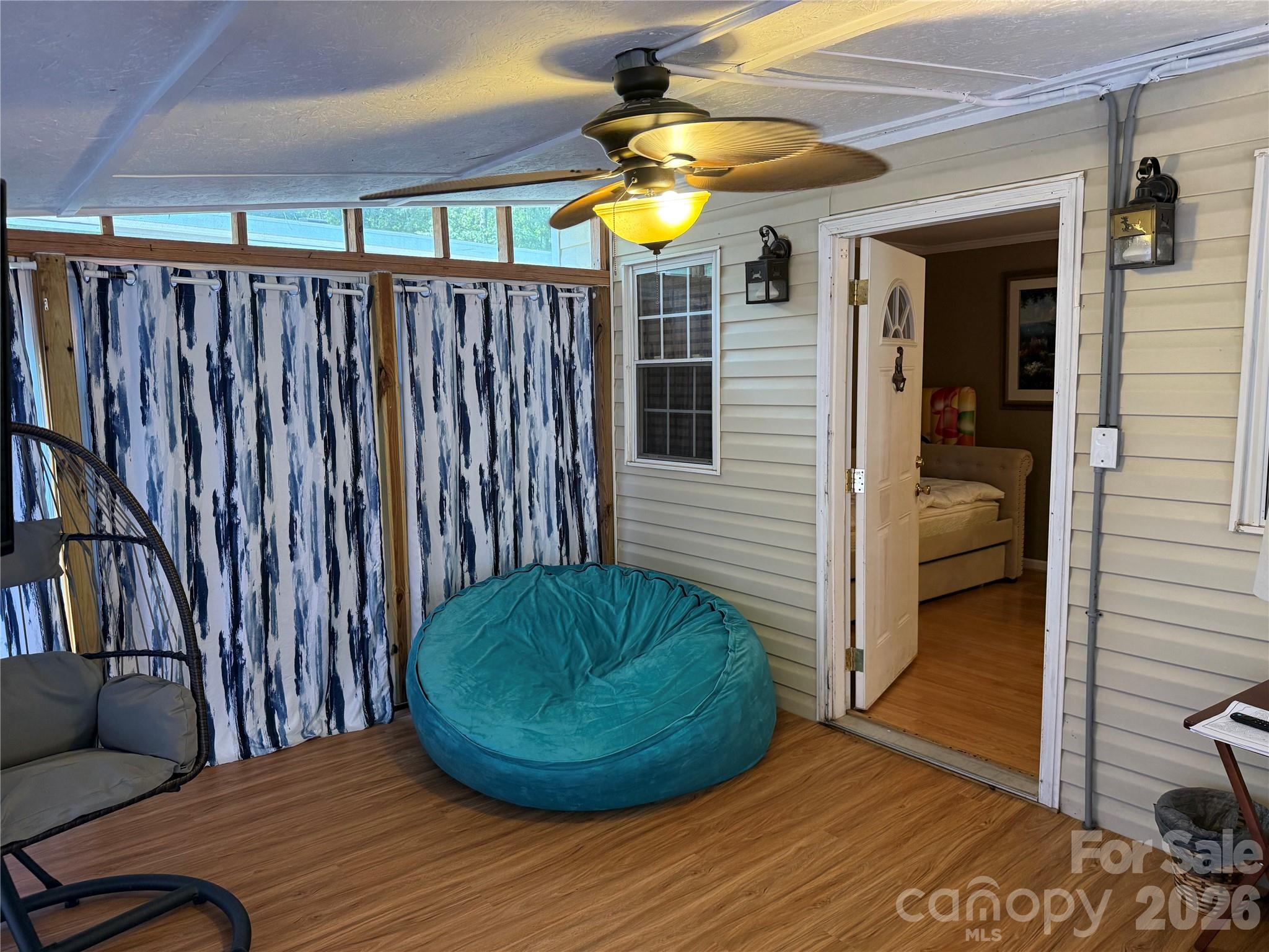 Twin Harbor - Residential