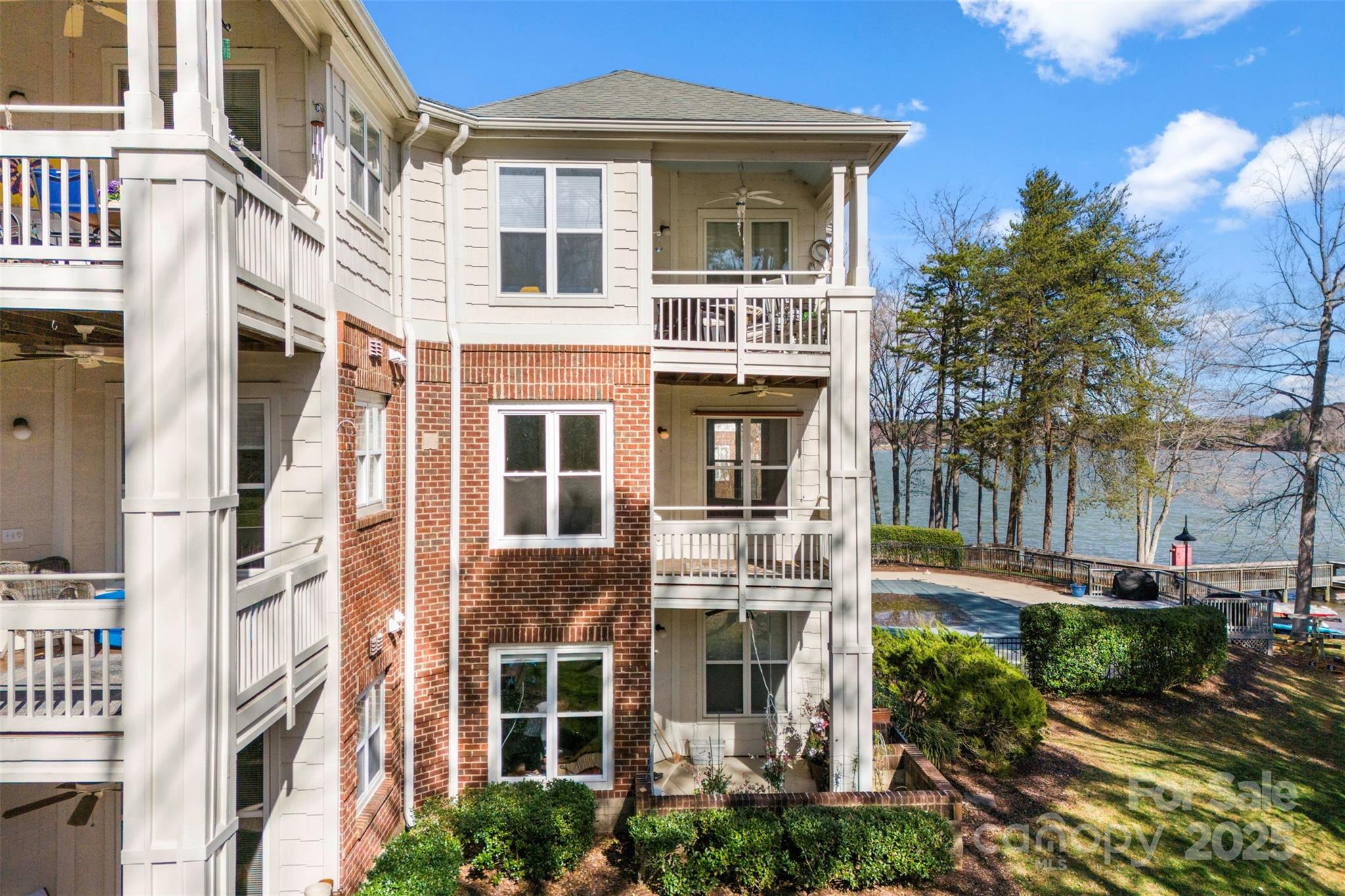 Spinnaker Reach - Residential