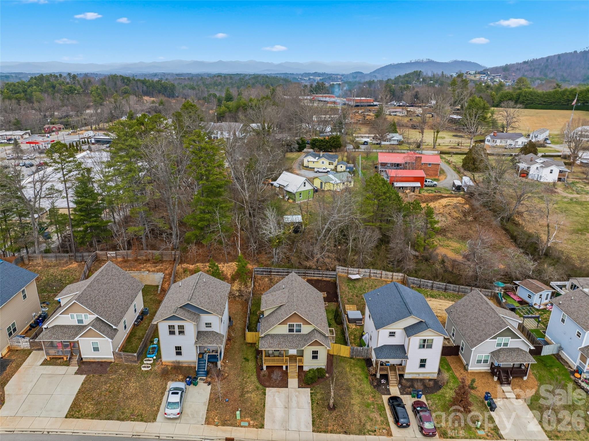 Lillie Farm Cove - Residential