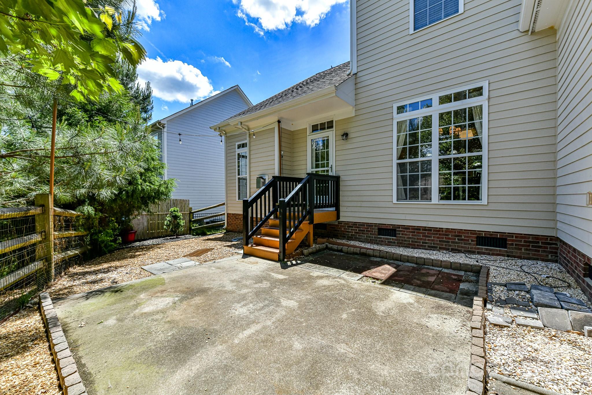 Lake Shore - Residential