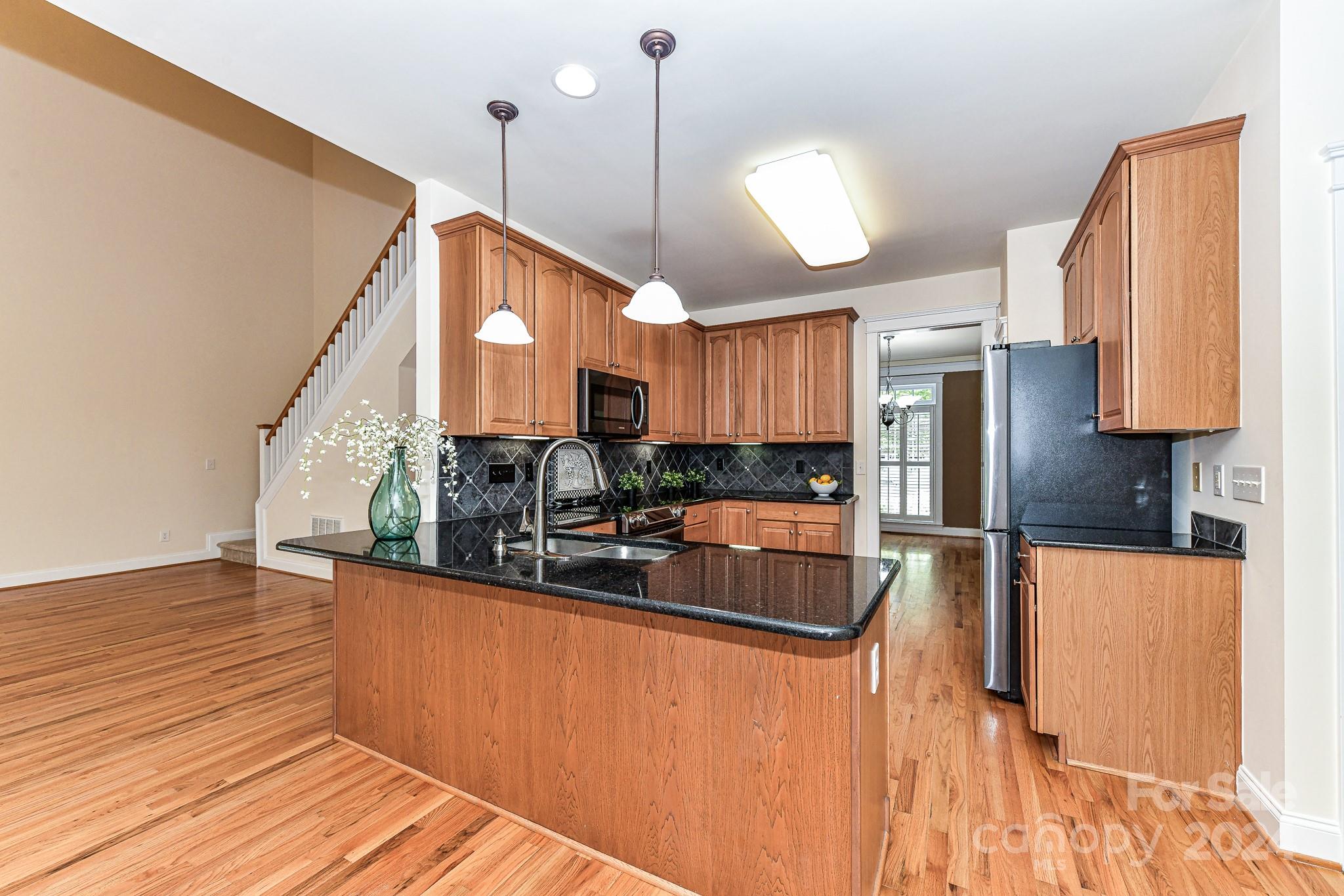 Lake Shore - Residential