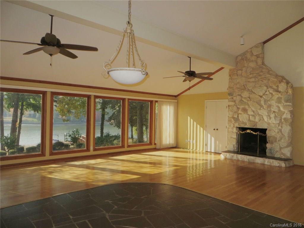 River Hills - Residential Lease