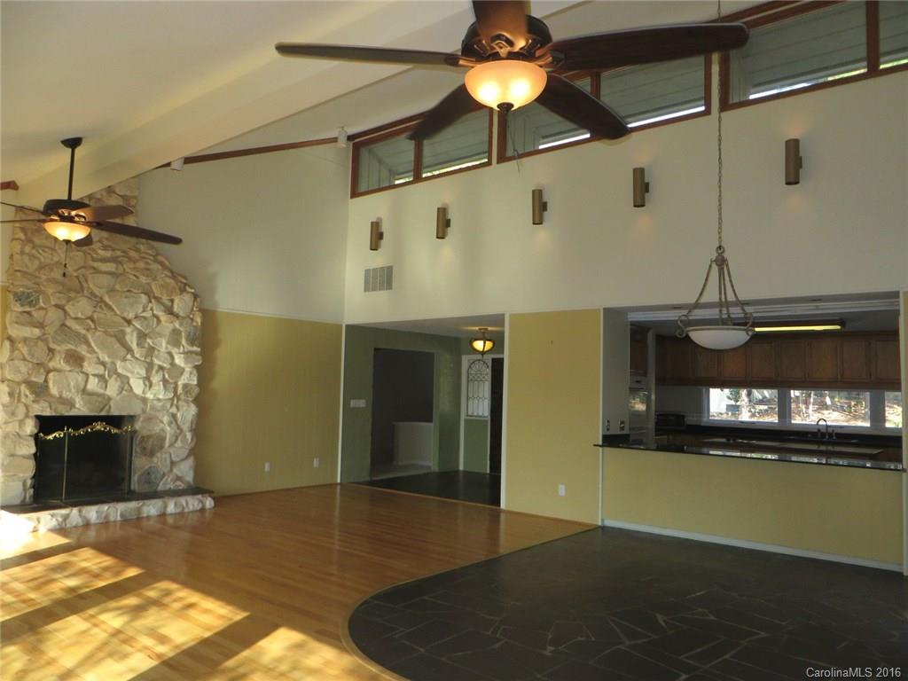 River Hills - Residential Lease