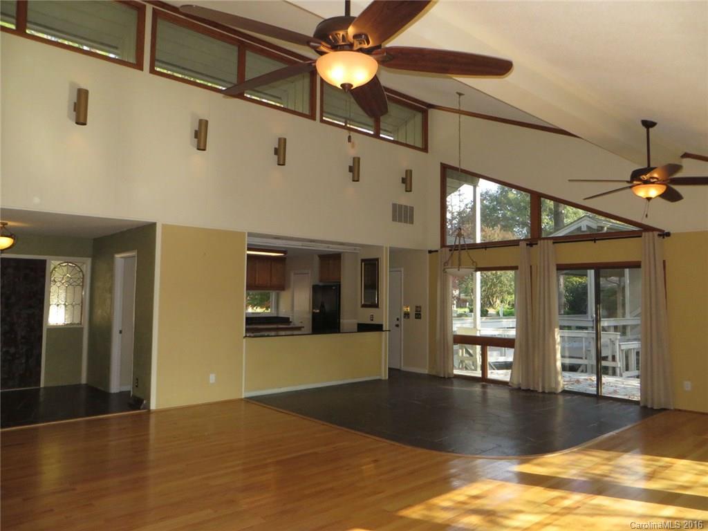 River Hills - Residential Lease