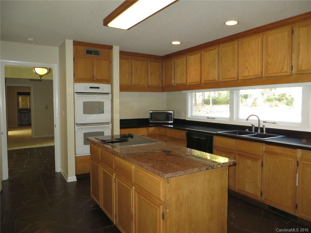 River Hills - Residential Lease