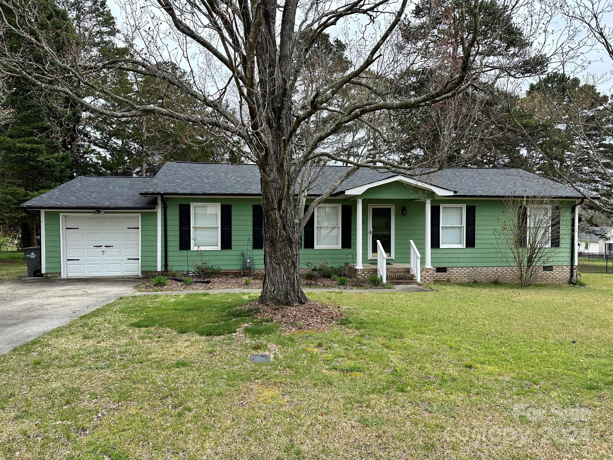 Welcome to this charming 3 bedroom, 2 bathrrom home! With fresh paint throughout home and new granite countertops in kitchen and bathrooms. Prime location minutes from I-85 & downtown Kannapolis! New HVAC in 2023.