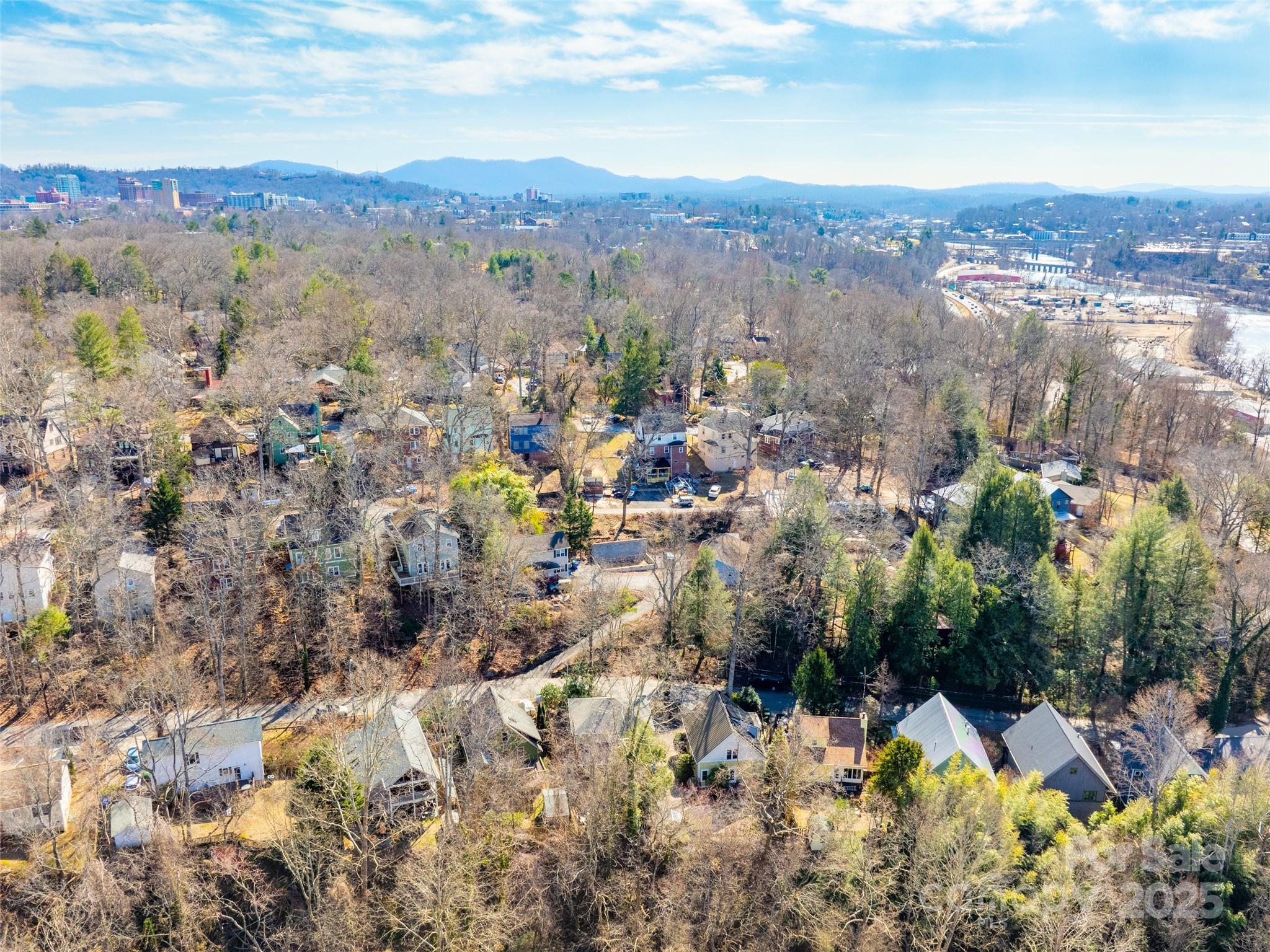 Montford - Land