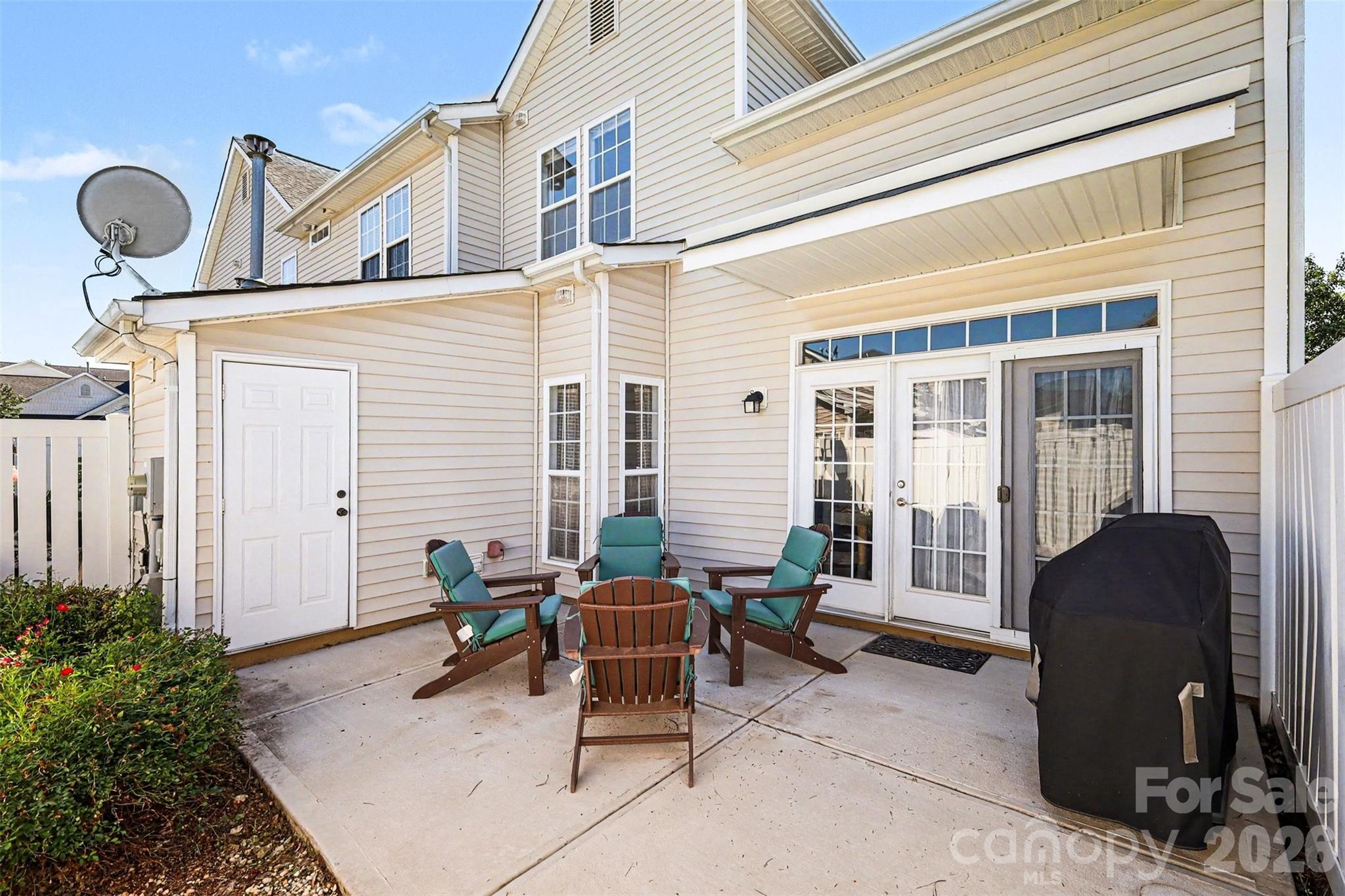 *** VERY MOTIVATED SELLERS *** Beautifully located in the desirable Harrisburg area, this home offers a peaceful setting with exceptional convenience. Enjoy being just steps from the community swimming pool and within a half mile of restaurants, a local brewery, shopping, and grocery stores. Nearby schools and major highways make commuting and daily errands a breeze. The versatile loft space provides endless possibilities and can easily serve as a home office, workout area, reading nook, or library. Additional highlights include ample parking and a new water heater for added peace of mind. Aggressively priced and offering outstanding value, this home won't last long!