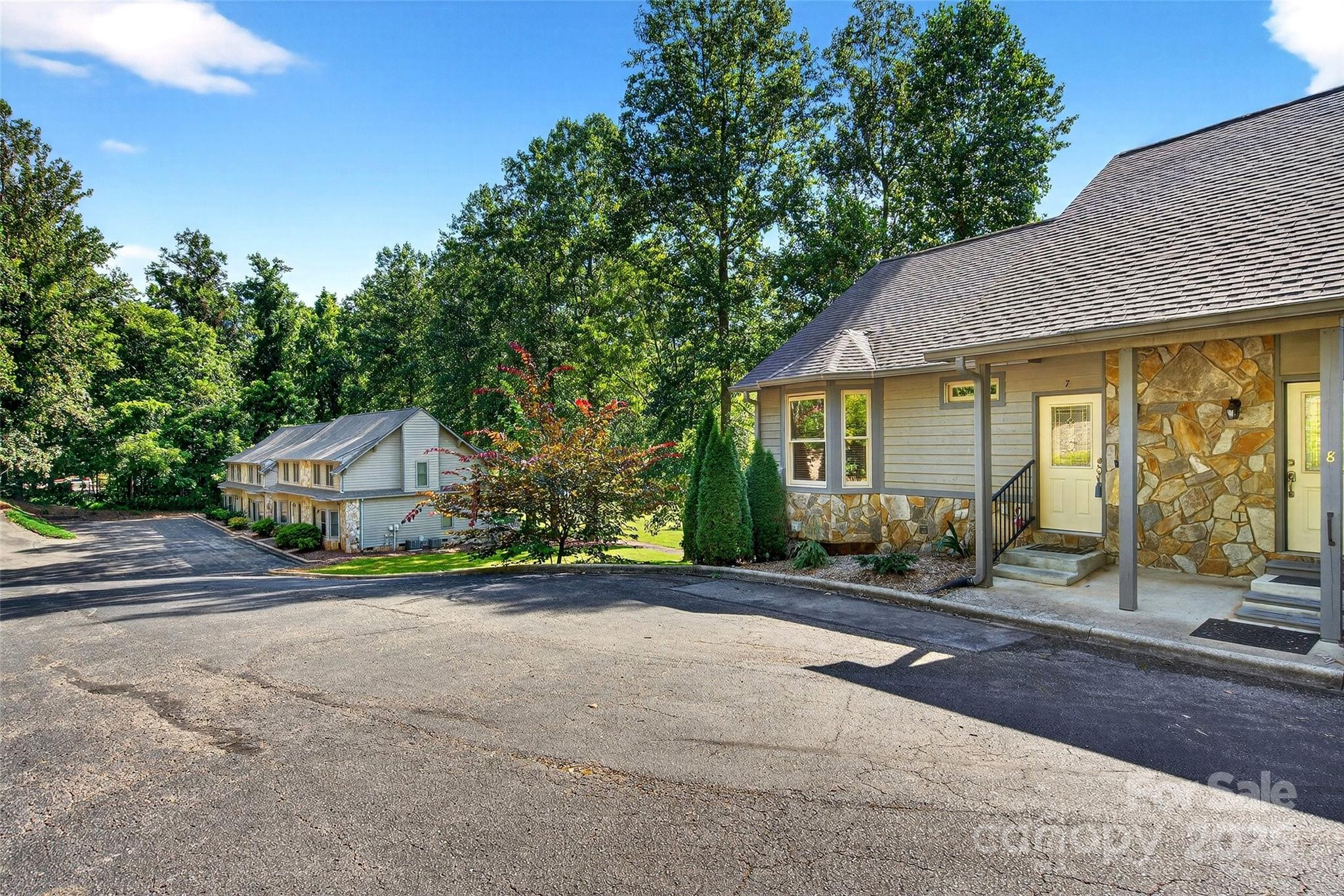 Linville Falls Mountain Club and Preserve - Residential