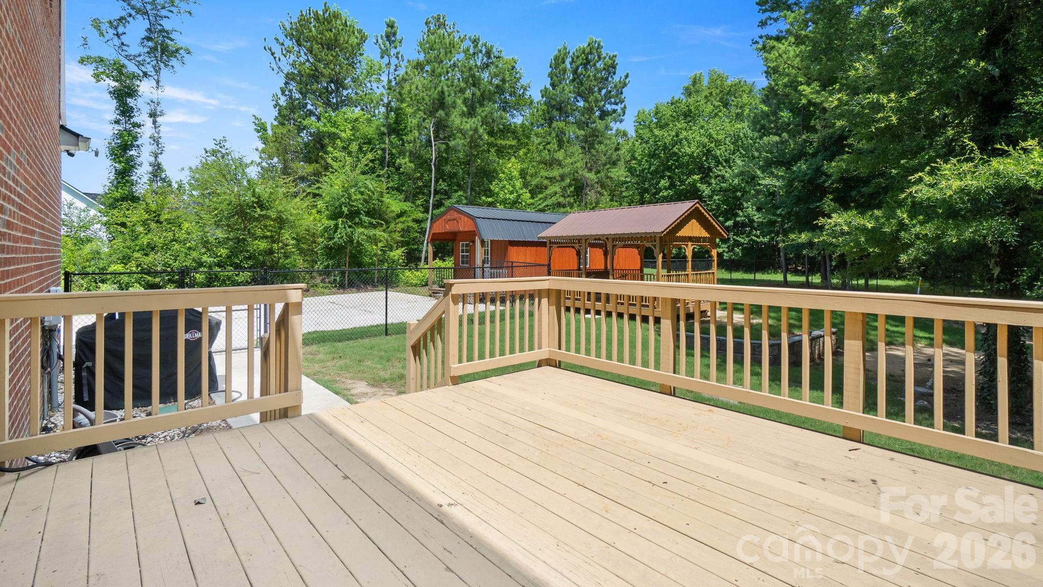 Miller Pond - Residential
