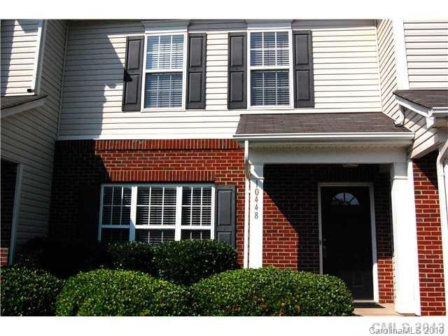 Great townhome just minutes away from Carolina Place shops. 42" maple cabinets and island in kitchen, Master with vaulted ceiling and over sized walk-in closet, patio with privacy fence divider. Proof of Renters Insurance is required