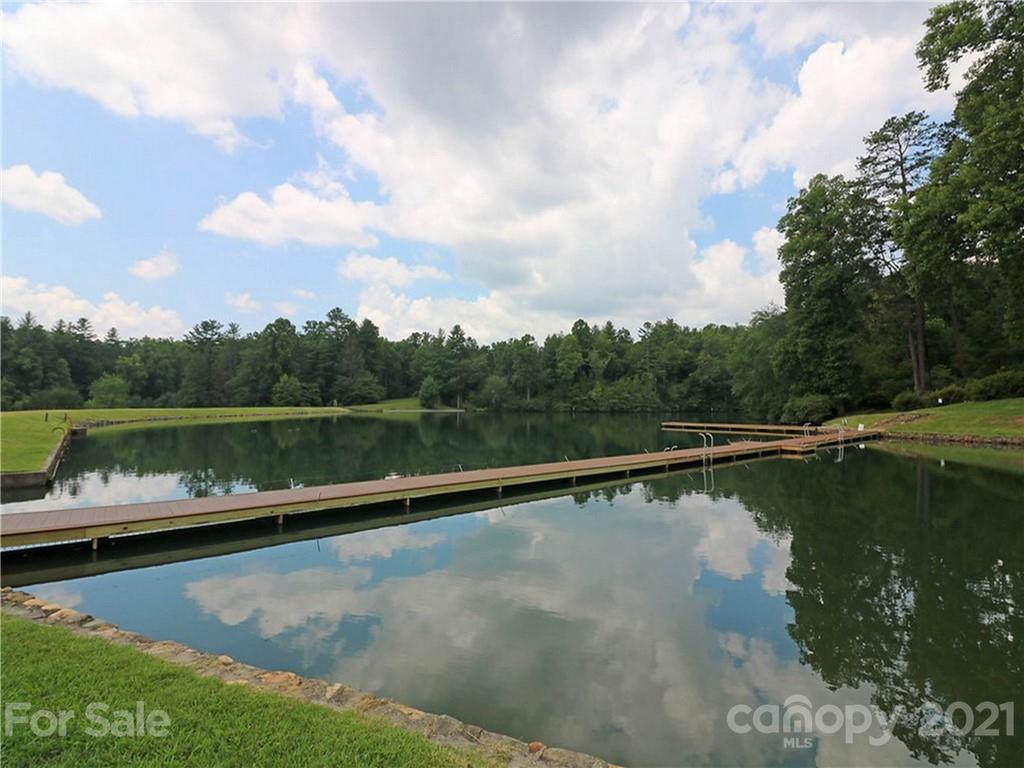 Straus Park - Land
