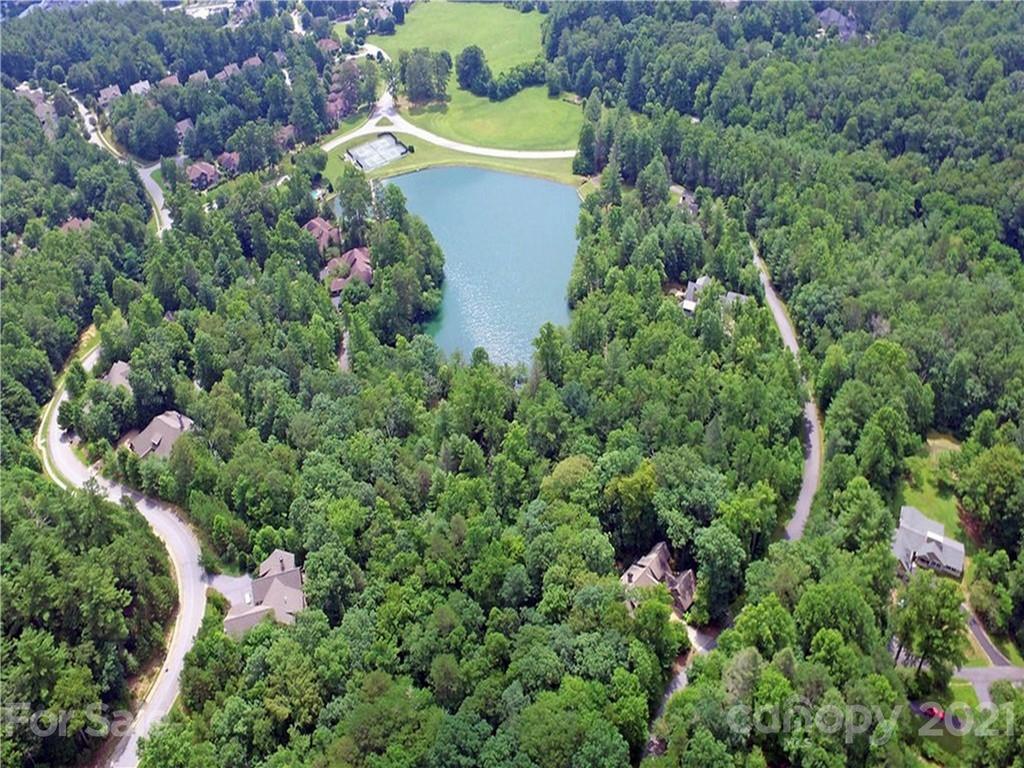 Straus Park - Land