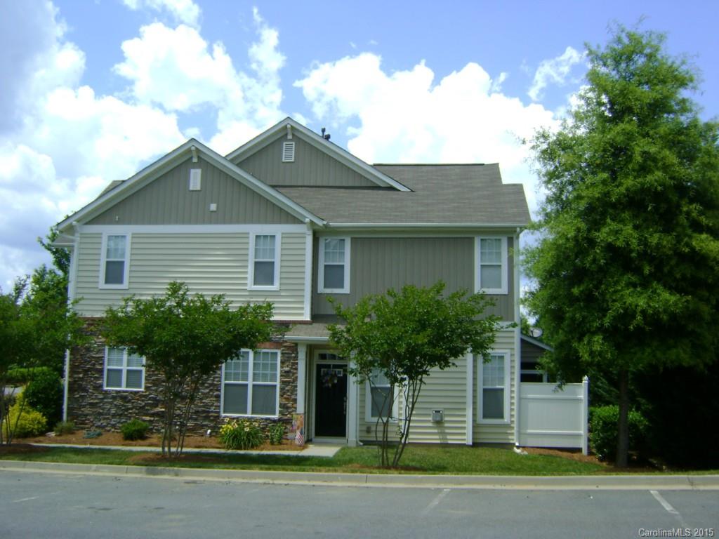 Incredibly well-cared for and large Townhouse in newer development near Lake Wylie. 3 Bedrooms and 2-1/2 Baths. Nice-sized kitchen, formal DR, Large Family Room with gas log fireplace, Screened Porch. Development features swimming pool. Lake Wylie is les than 5 minutes away!