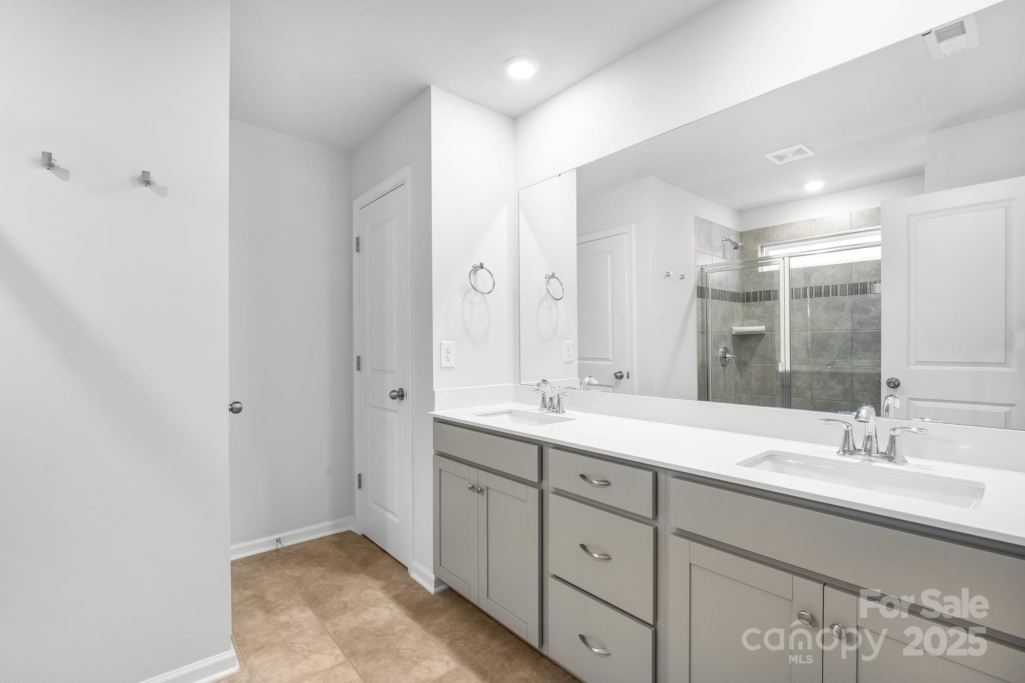 Elizabeth - Residential