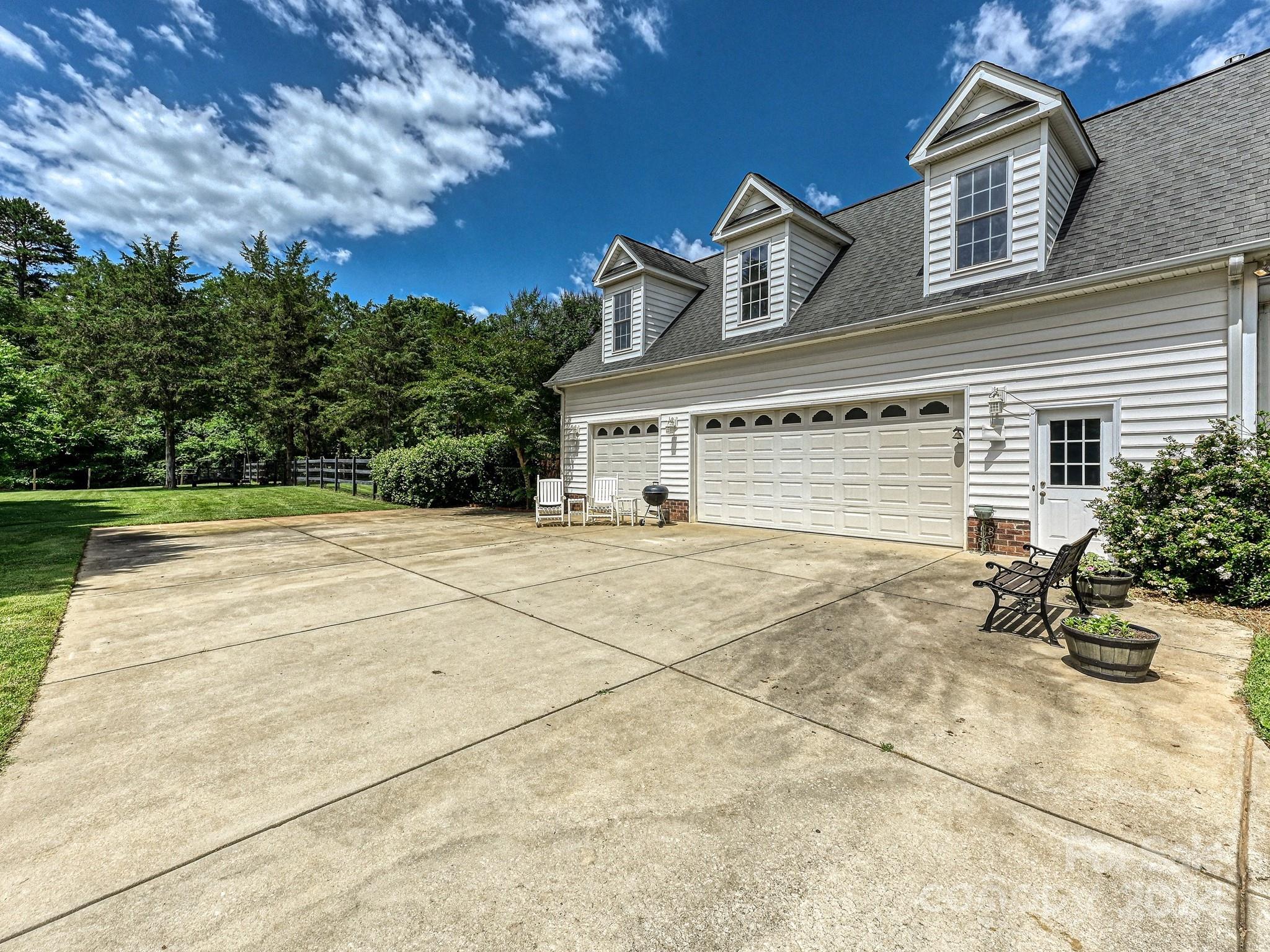 Ivy Woods - Residential