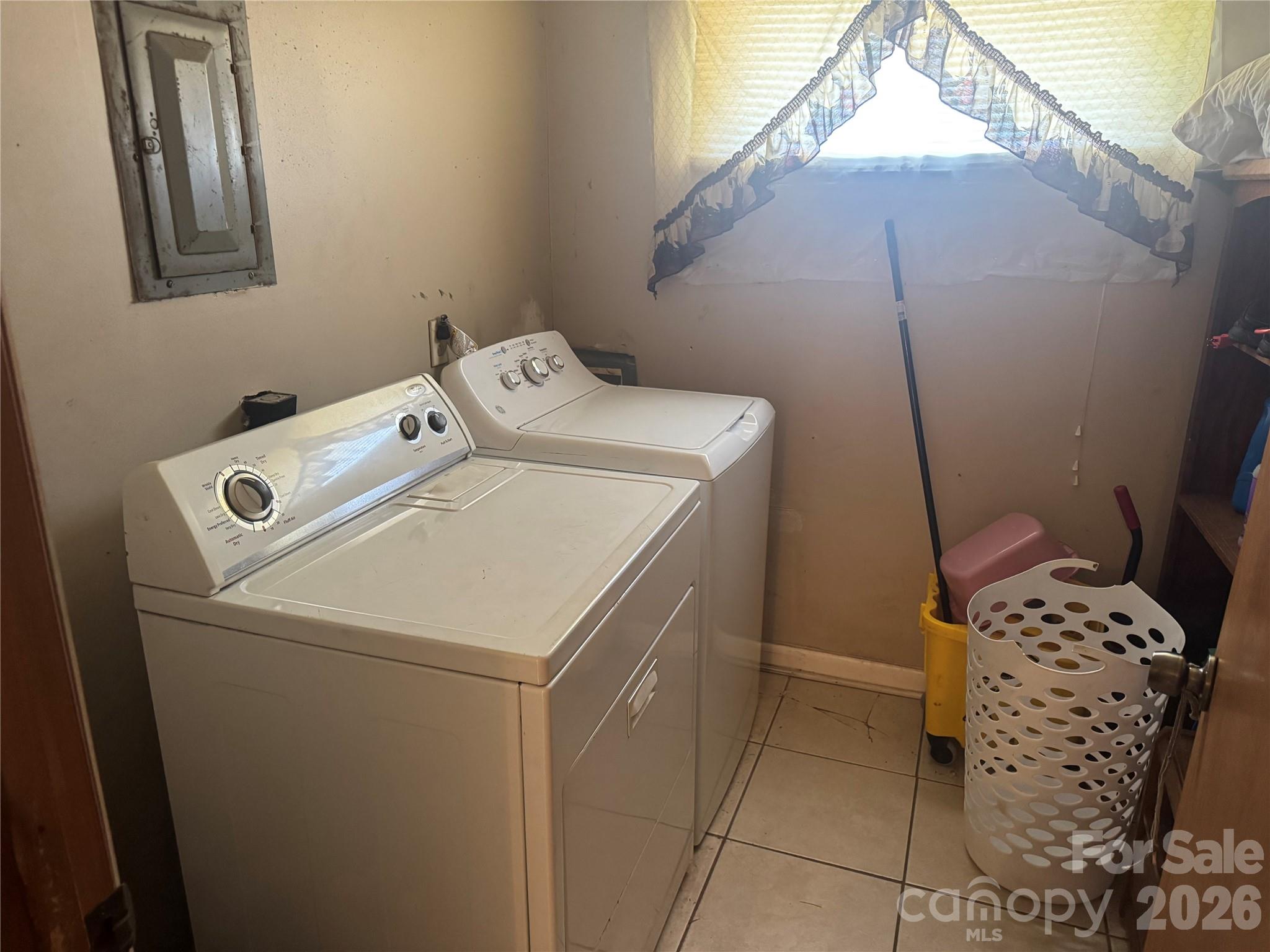 Cresthills - Residential