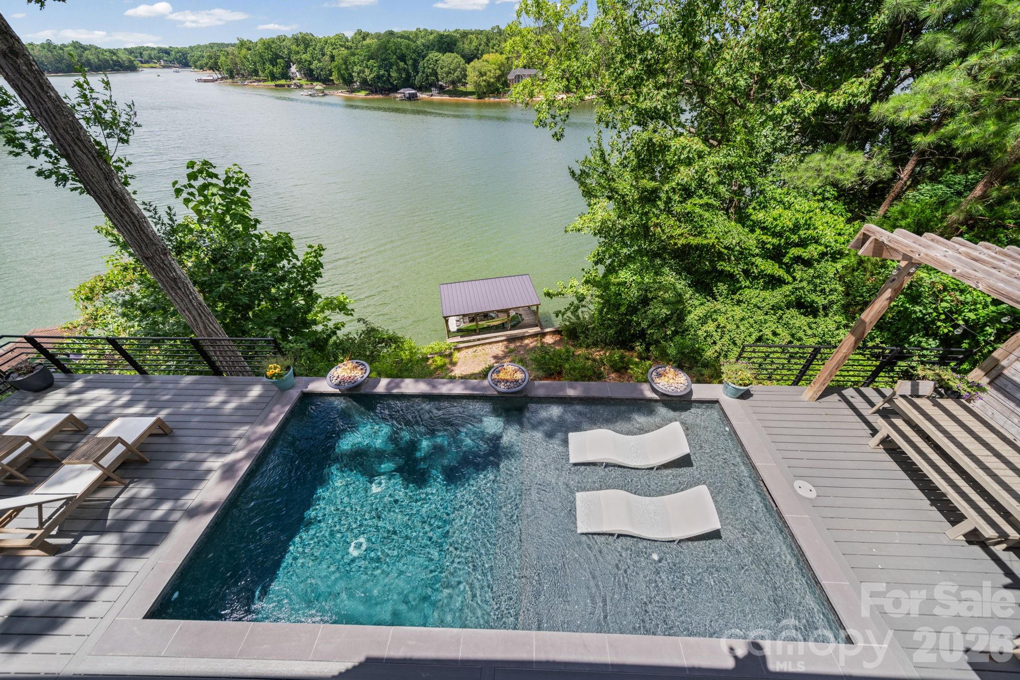 Windjammer - Residential