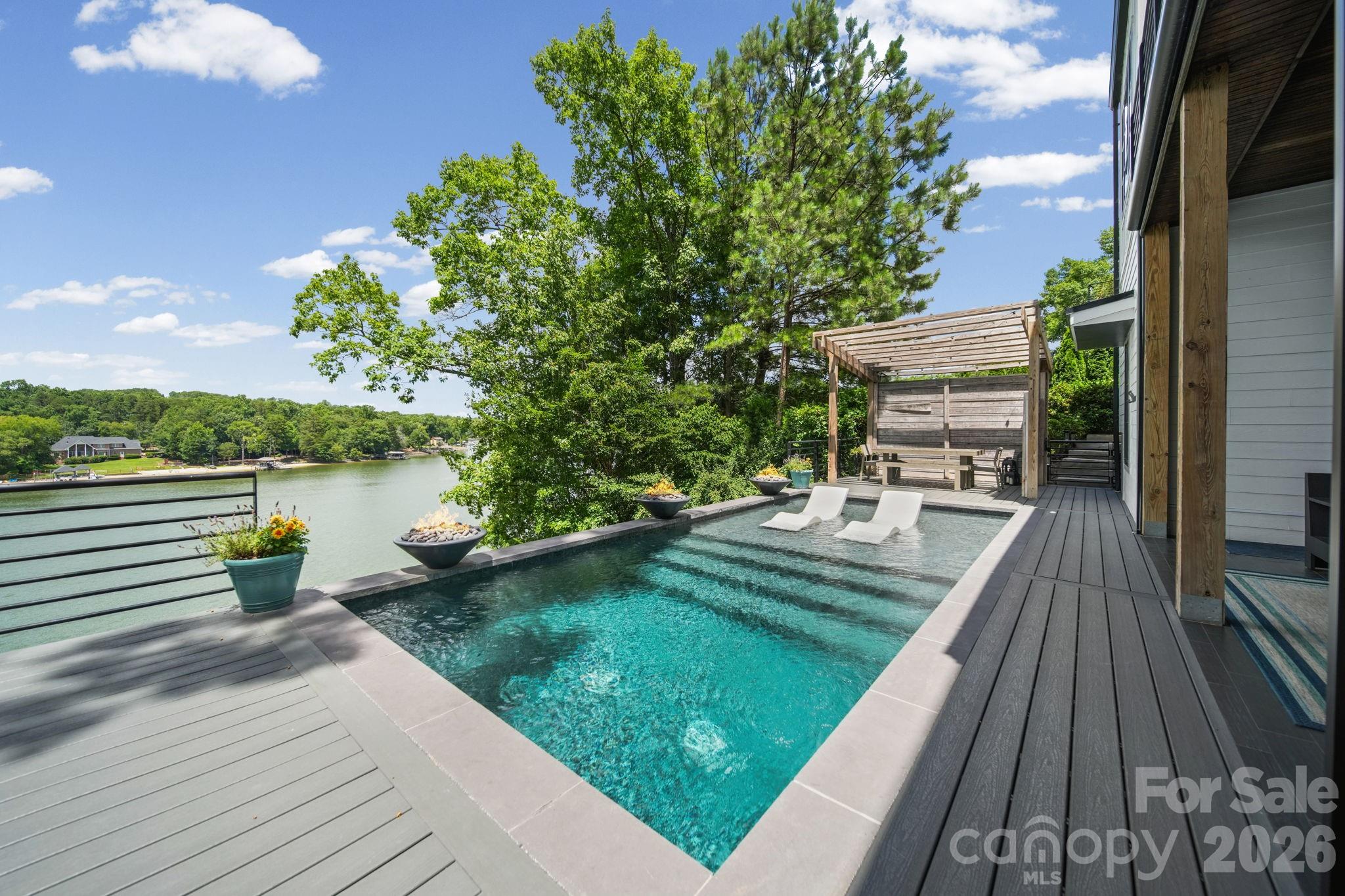 Windjammer - Residential