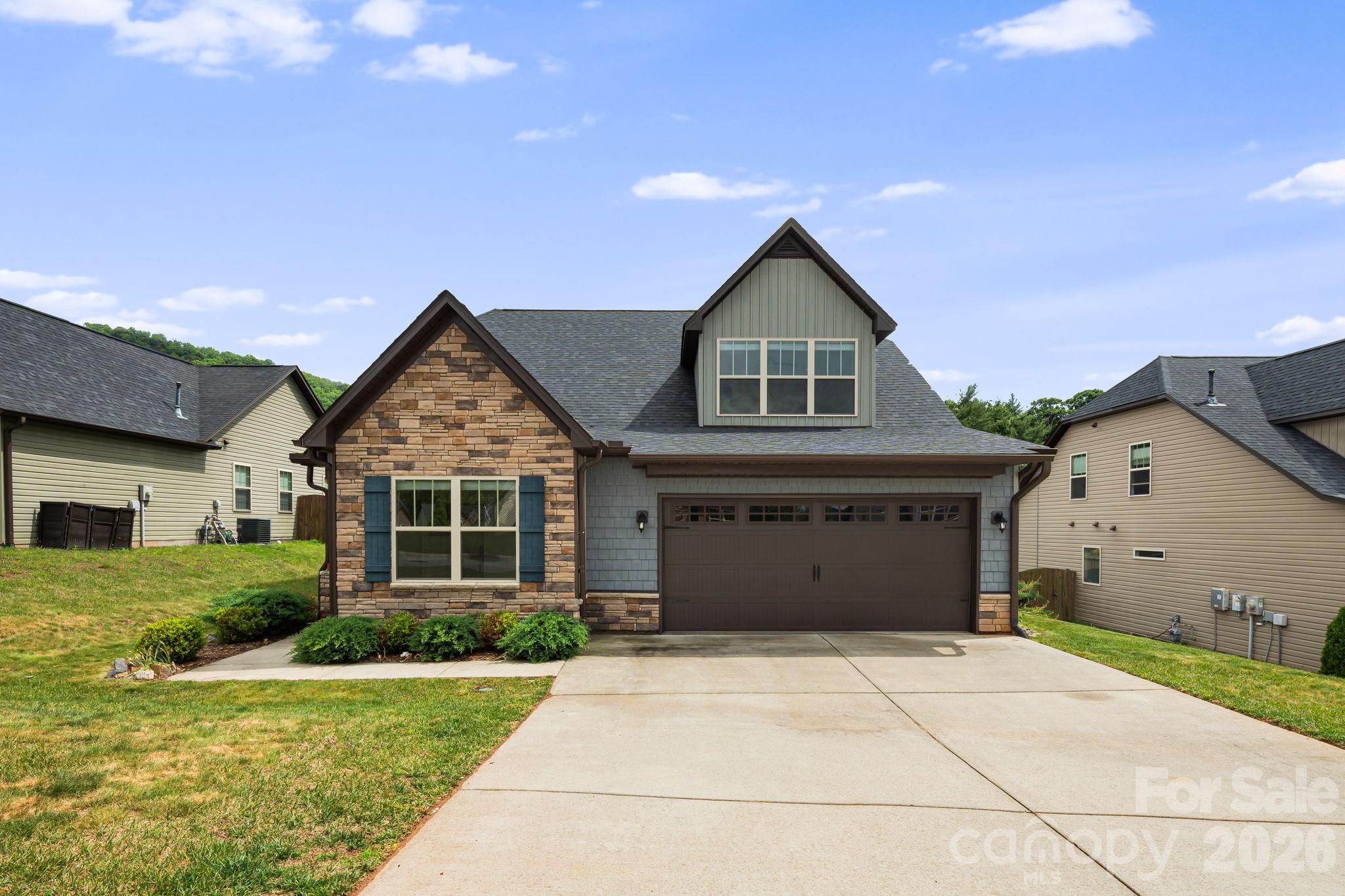 Maple Trace - Residential