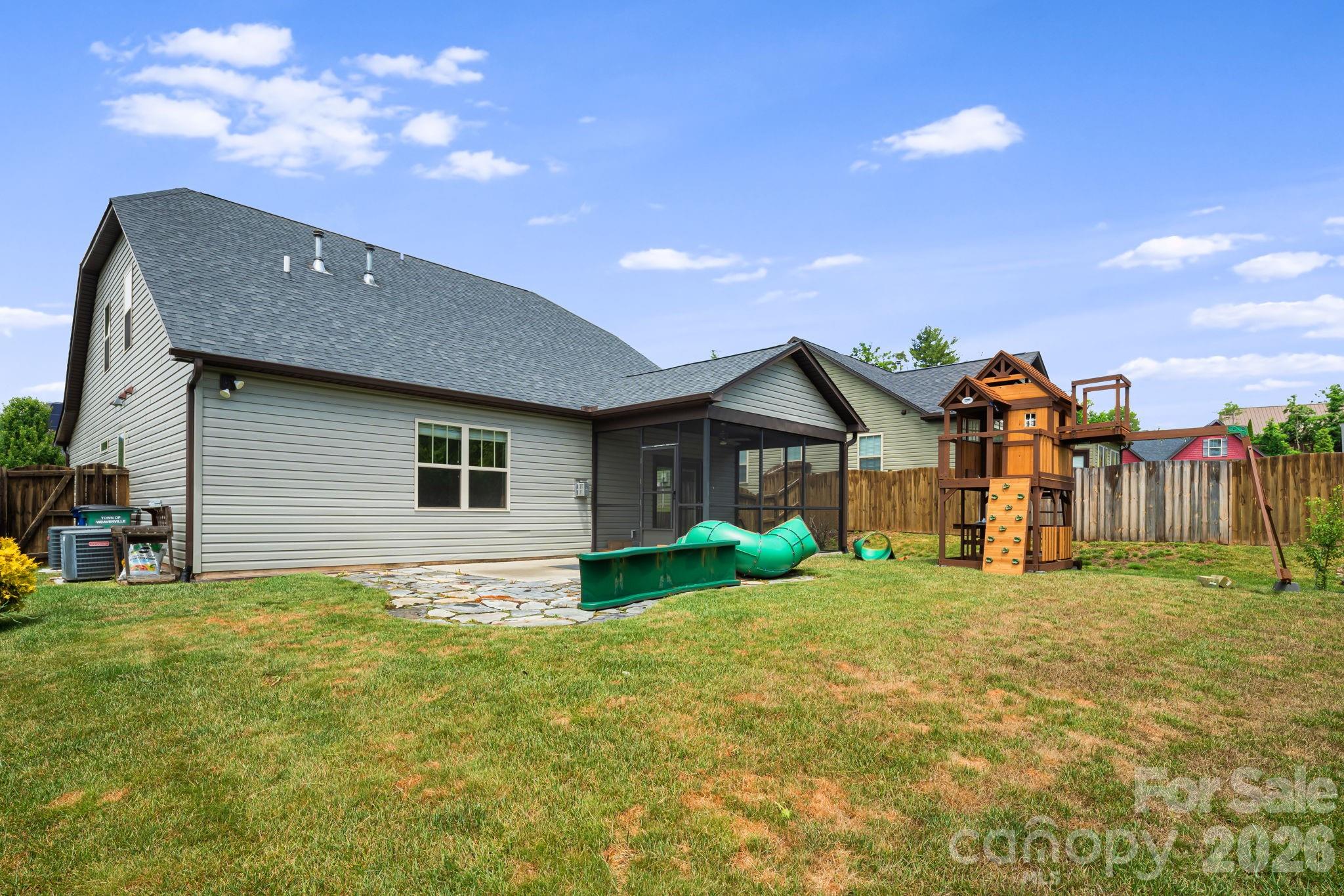 Maple Trace - Residential