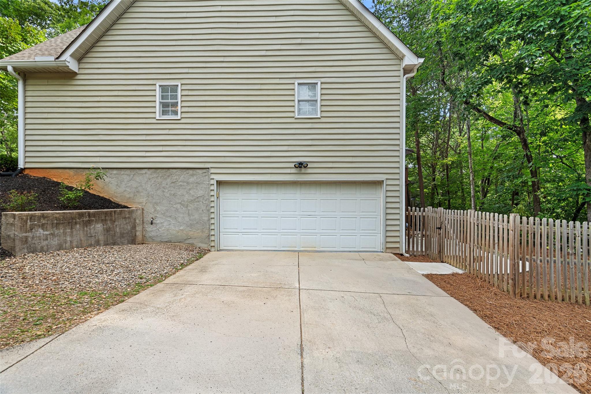 Tega Cay - Residential
