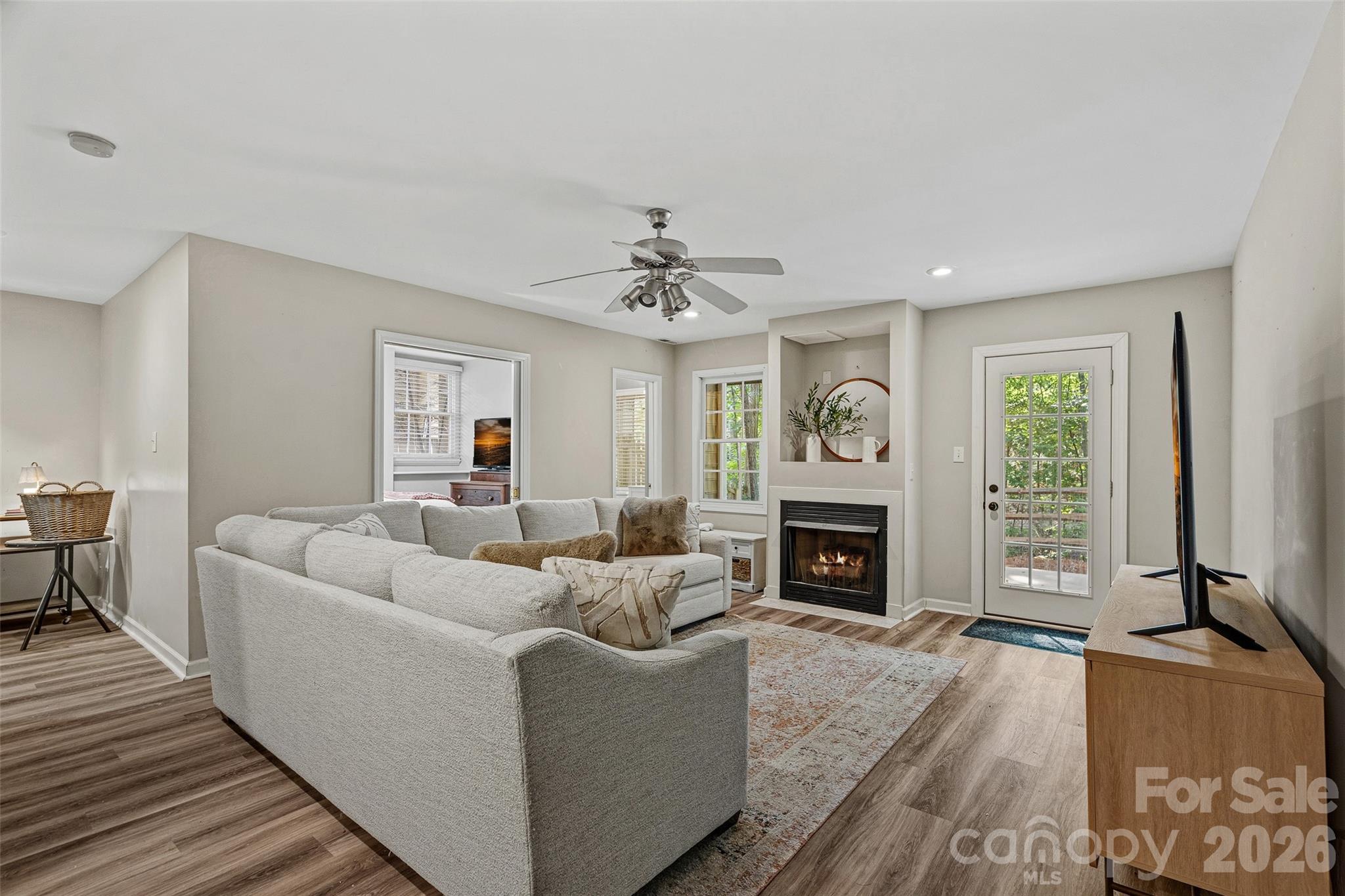 Tega Cay - Residential