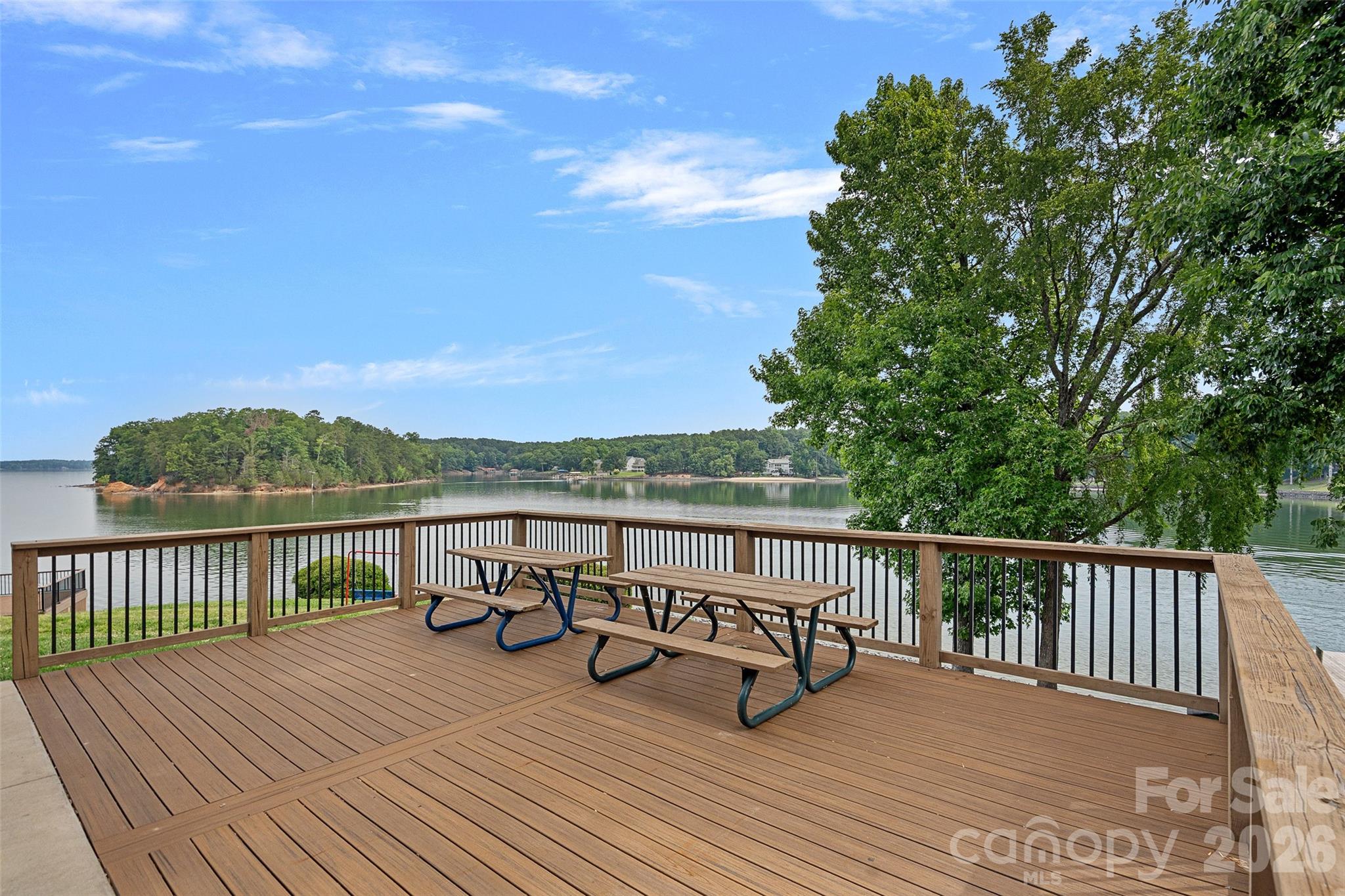 Tega Cay - Residential
