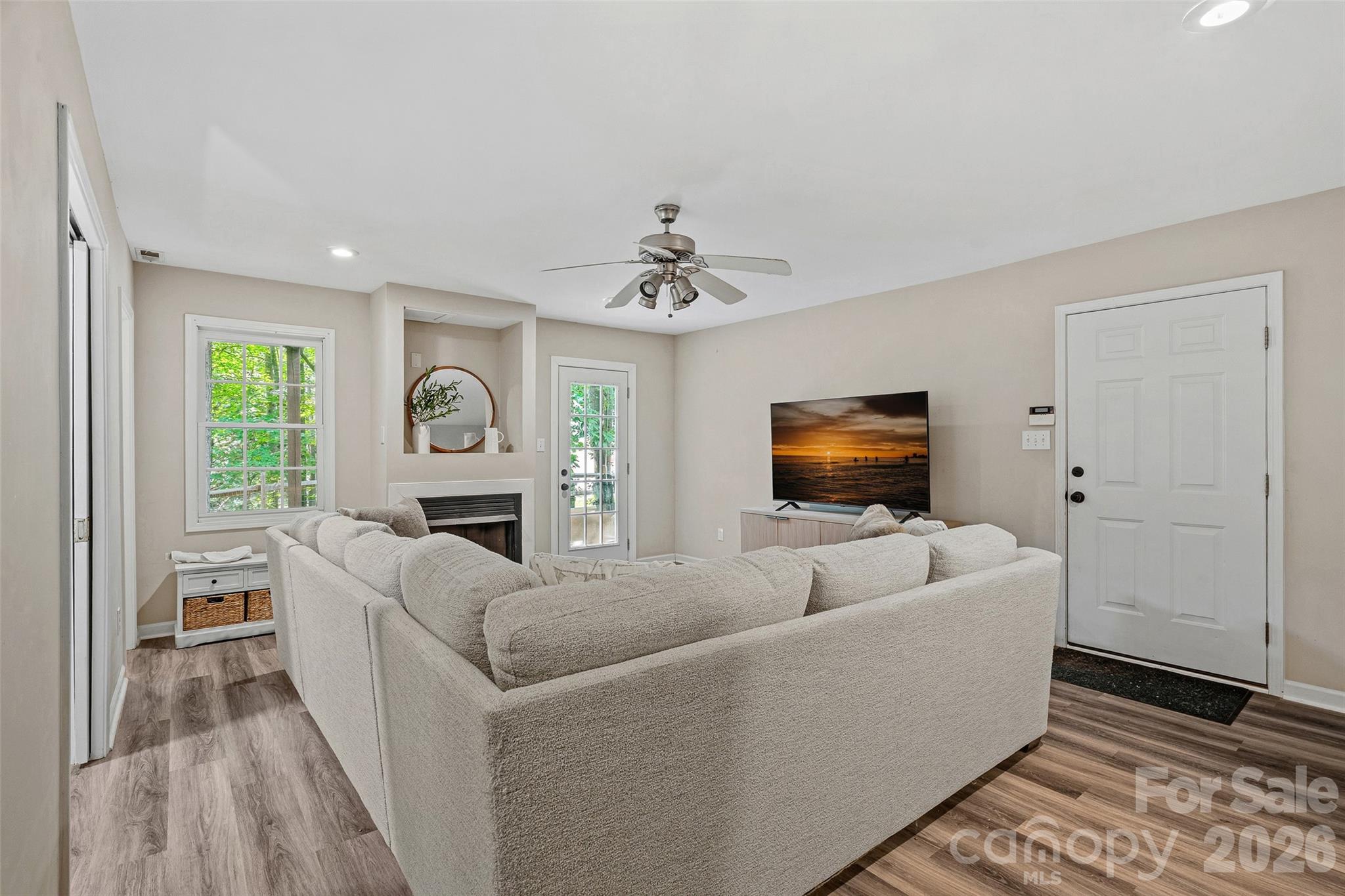 Tega Cay - Residential