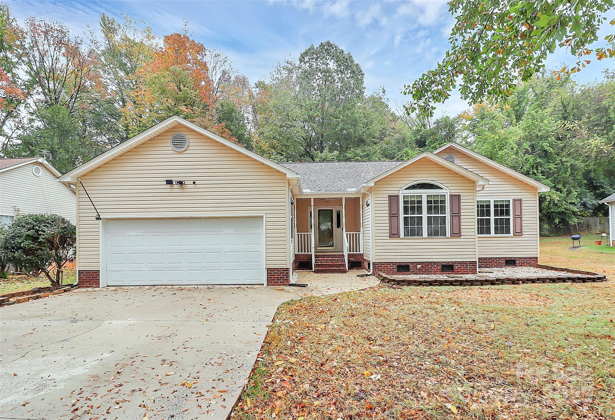 NEW ALERT!!!!Seller to allow Buyer to pick granite for kitchen countertops with accepted offer

Perfect Ranch Home in the Heart of Fort Mill! MOVE IN READY!
 Nestled on a quiet cul-de-sac, this charming 3-bedroom, 2-bath home offers the perfect blend of comfort and convenience. Located in downtown Fort Mill, you’ll be surrounded by a vibrant and growing community with new restaurants, boutiques, and local businesses just steps away. Enjoy easy access to Walter Elisha Park—ideal for strolls, picnics, and community events.

This home also offers no HOA fees and plenty of outdoor space—perfect for gardening, barbecuing, or simply relaxing on peaceful afternoons. A large shed provides ample storage for all your outdoor tools and equipment. Inside, you’ll find fresh paint and thoughtfully designed layout with spacious living areas and a 2-car garage for added convenience.

Whether you’re relaxing at home or exploring the nearby shops, eateries, and Illumination Winery, this location truly has it all.
Experience small-town charm with modern living—right in the heart of Fort Mill!