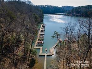 Lake Adger - Land