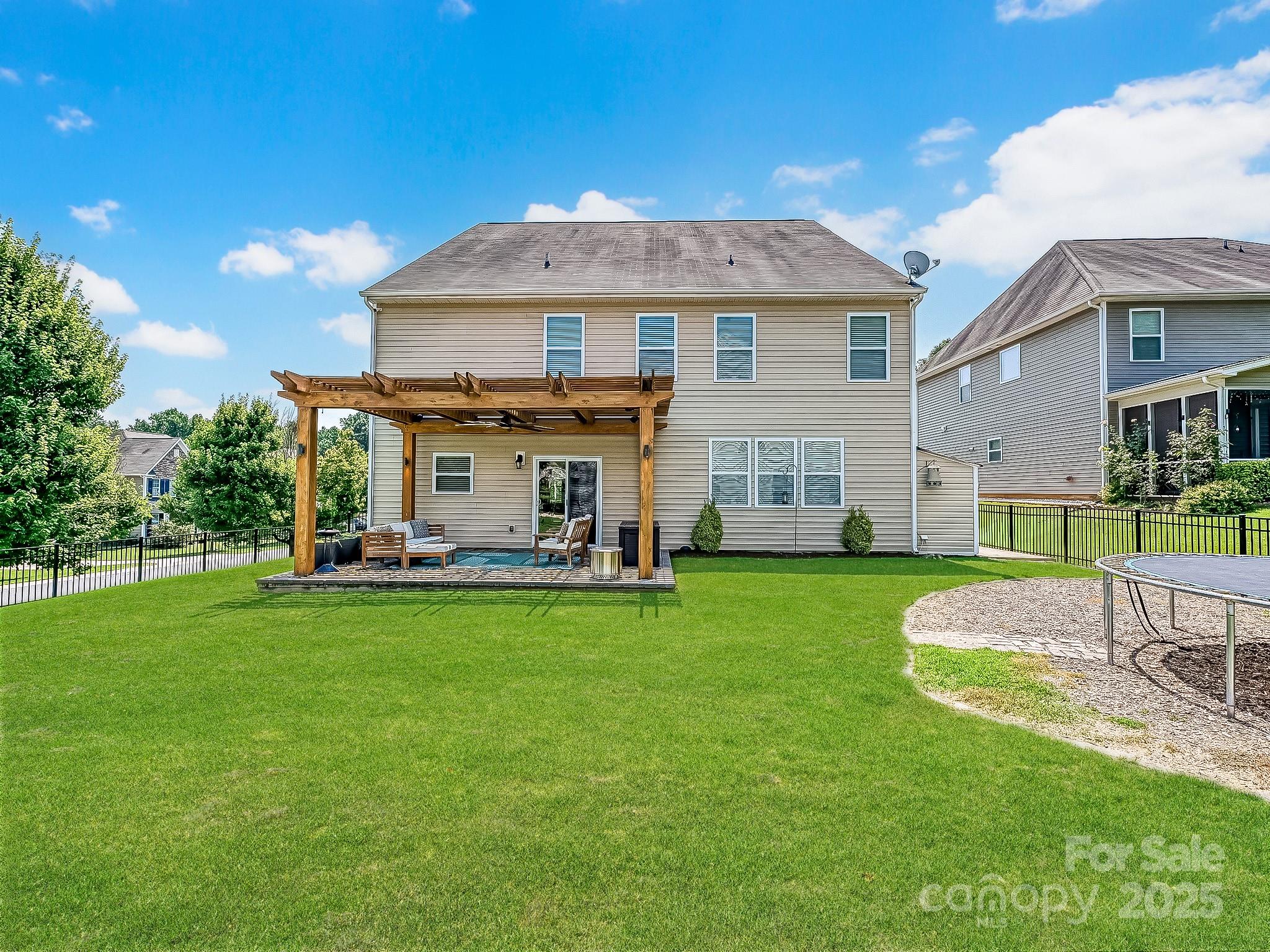 Lakebridge - Residential