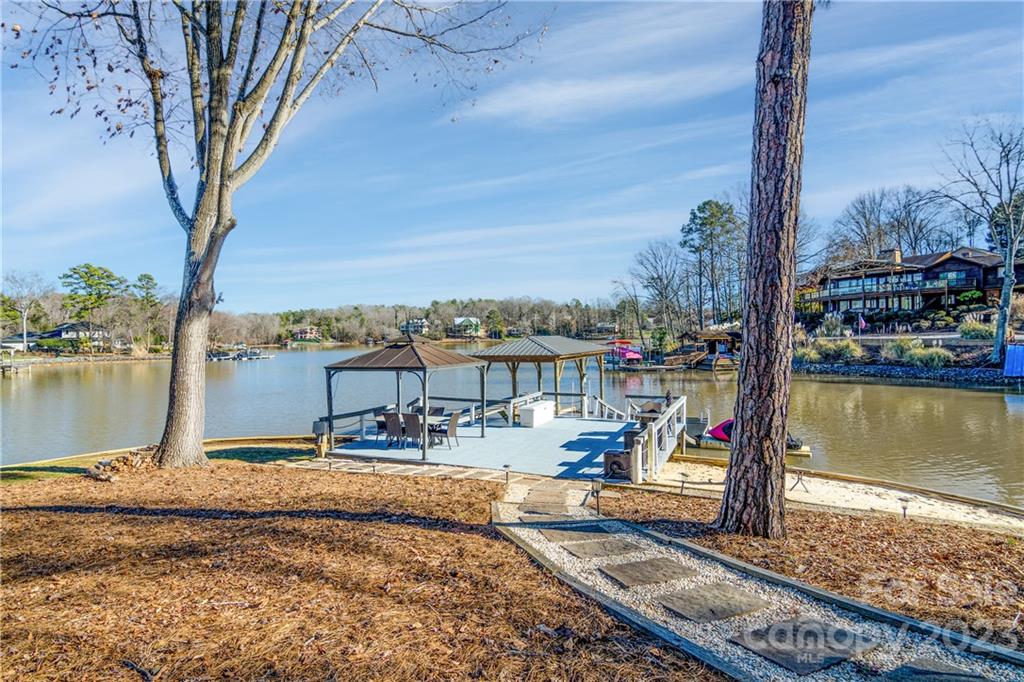 Tega Cay - Residential