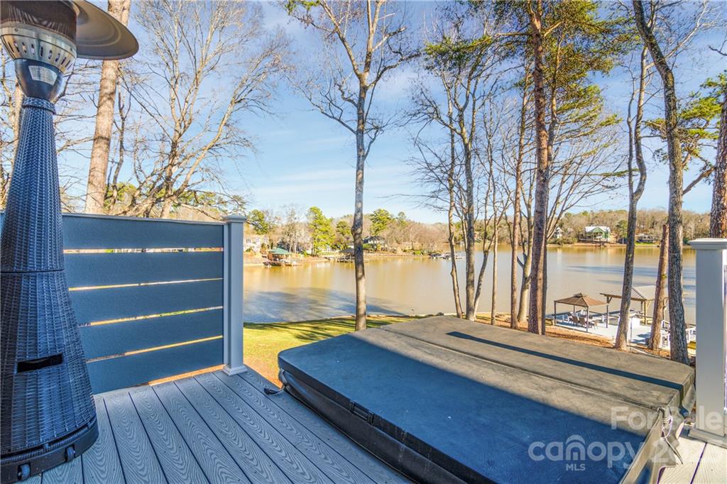 Tega Cay - Residential