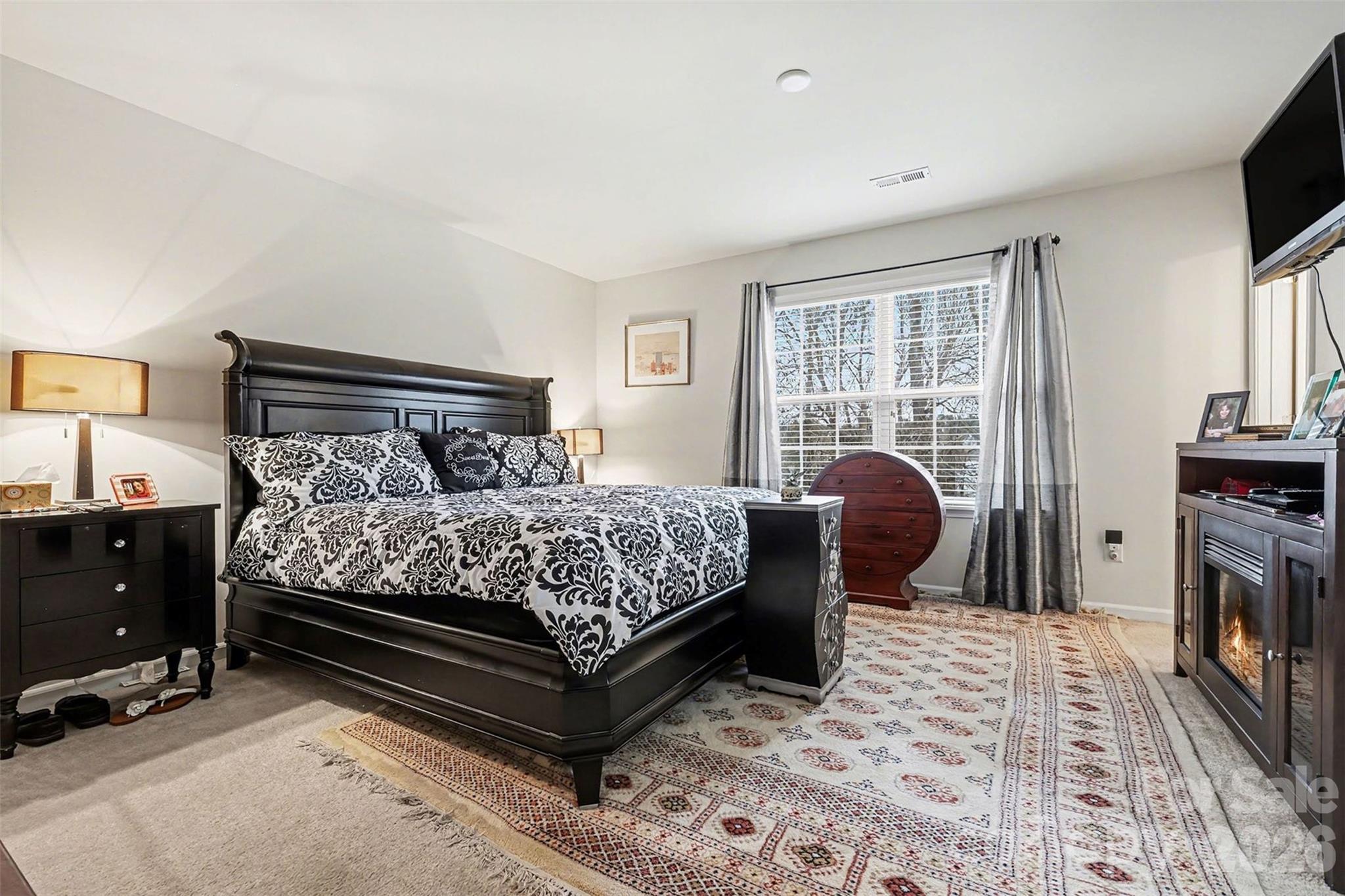 Charlotte Pines - Residential