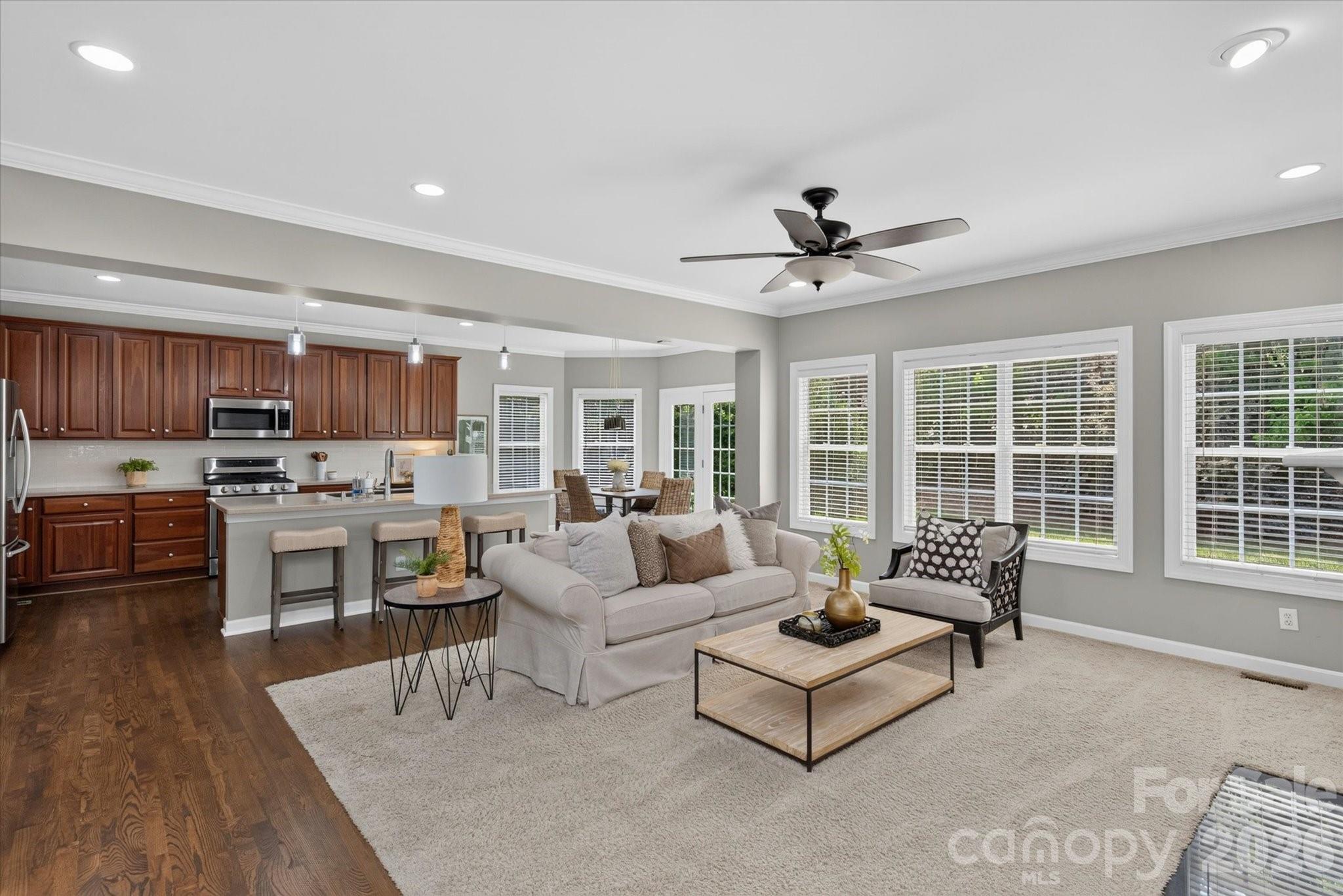 Hunter Oaks - Residential