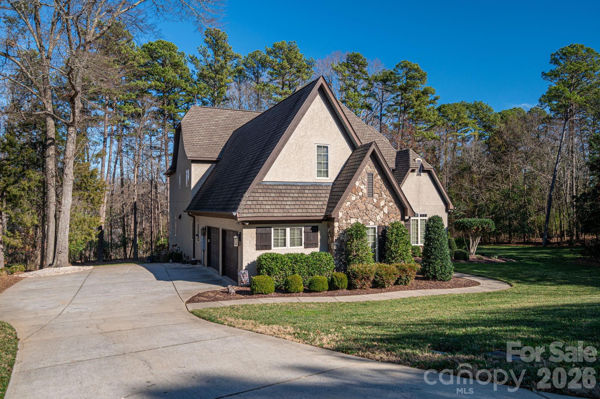 River Lakes - Residential