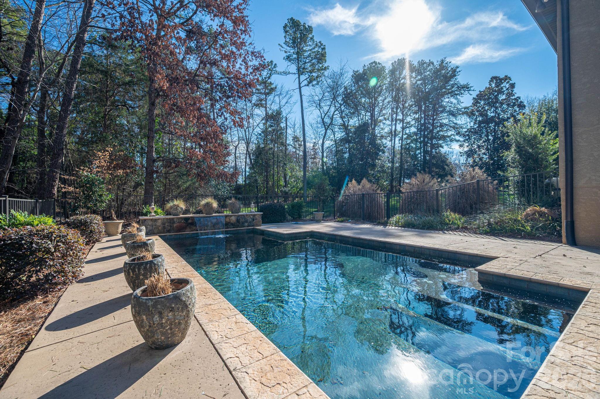 River Lakes - Residential